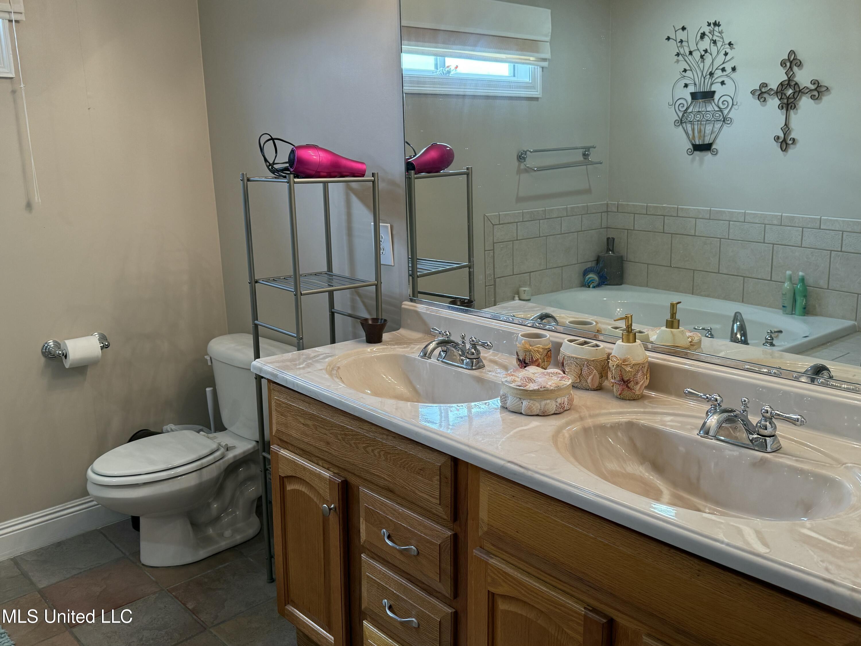 4155 Ireland Street, Bay Saint Louis, Mississippi image 14