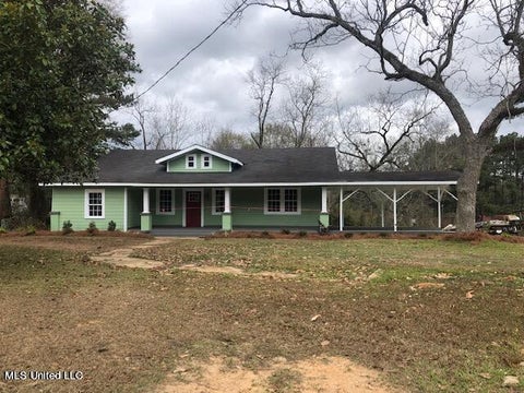 Homes For Sale - 534 Simpson Highway 149<br/> Magee, MS 39111