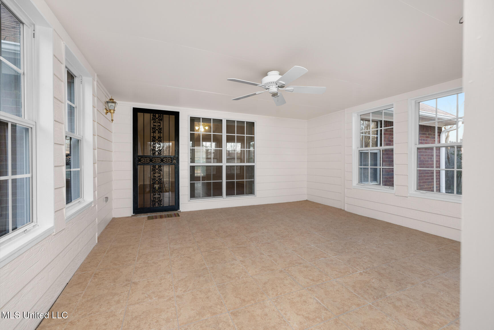 2163 Greencliff Drive, Southaven, Mississippi image 30