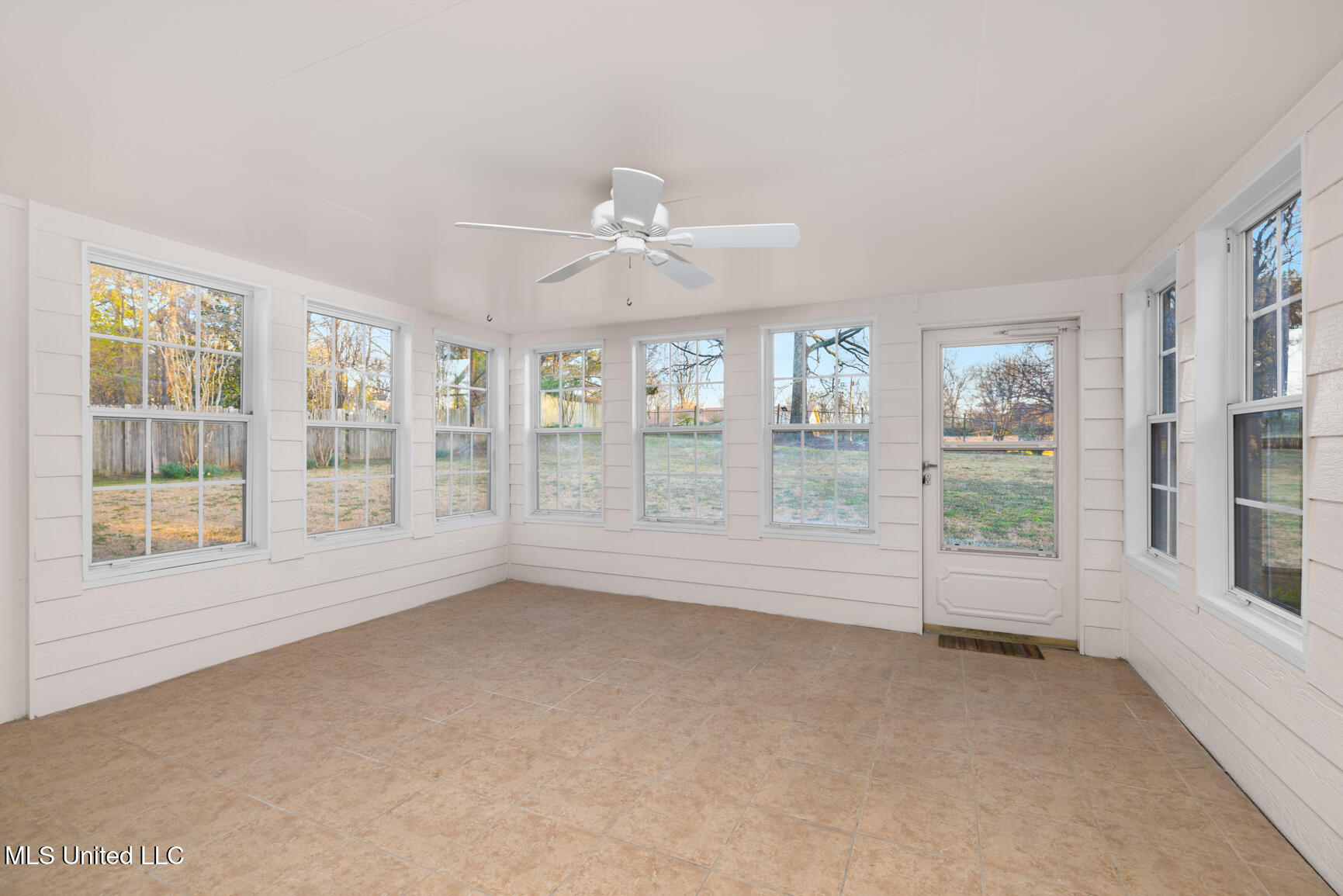 2163 Greencliff Drive, Southaven, Mississippi image 29