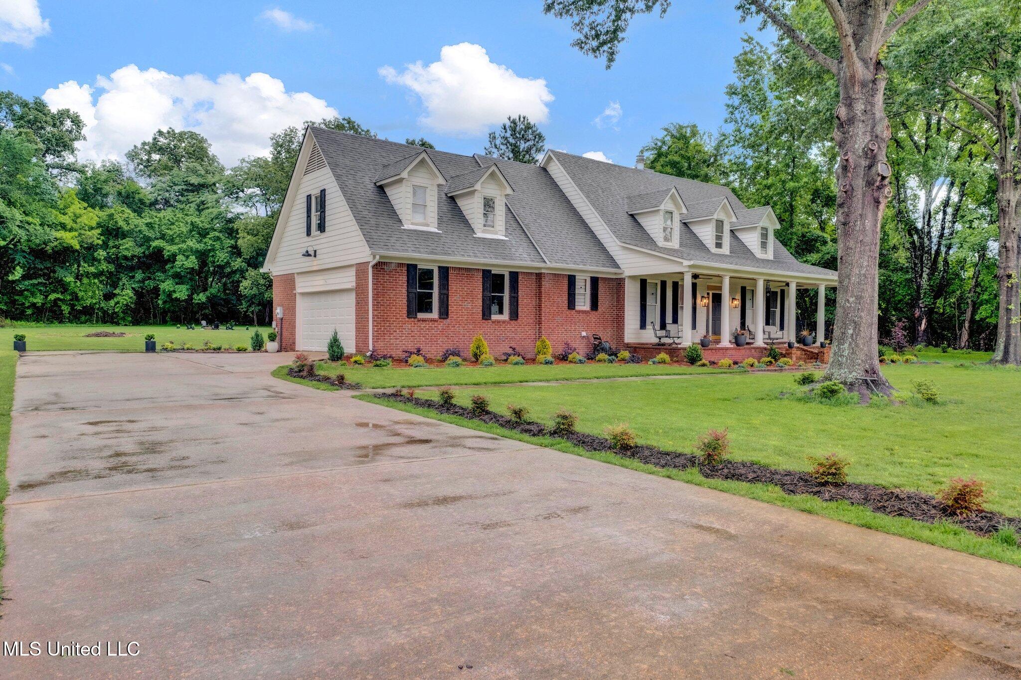 221 Cedar Grove Drive, Byhalia, Mississippi image 3