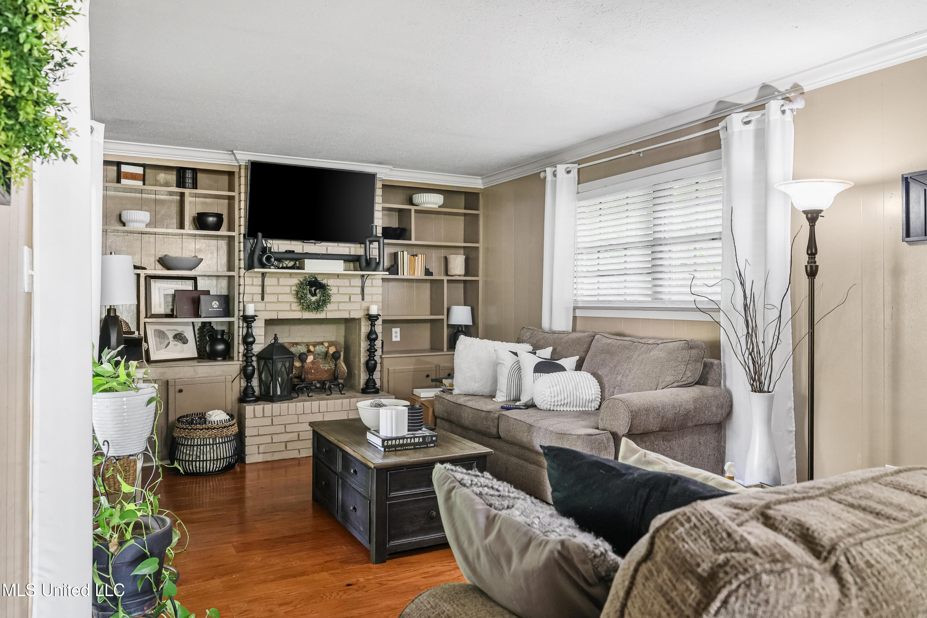 3246 Longwood Drive, Jackson, Mississippi image 2
