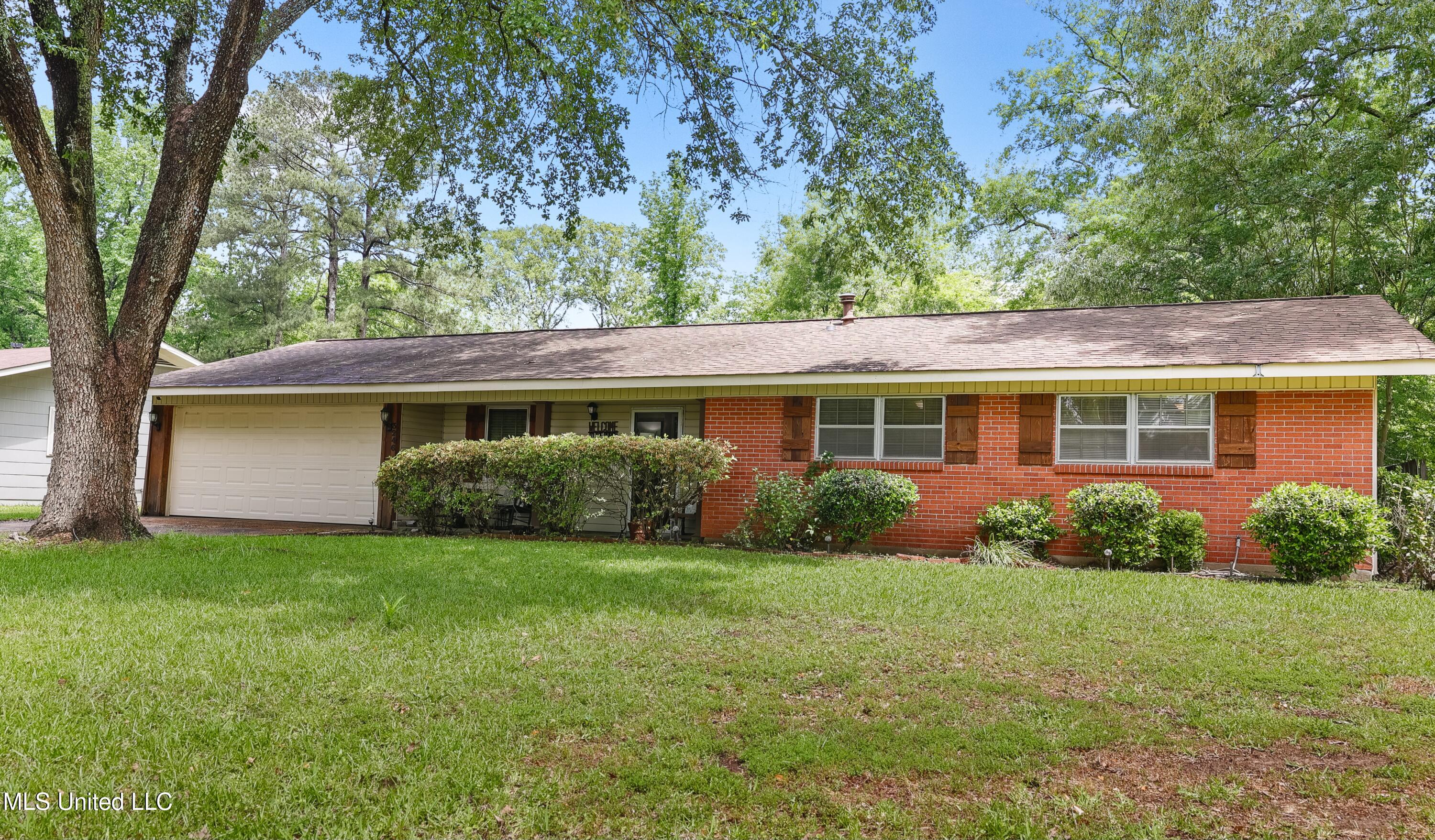 3246 Longwood Drive, Jackson, Mississippi image 1