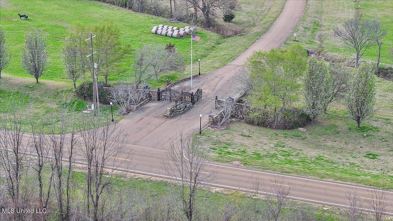 Cane Creek Road, Flora, Mississippi image 19