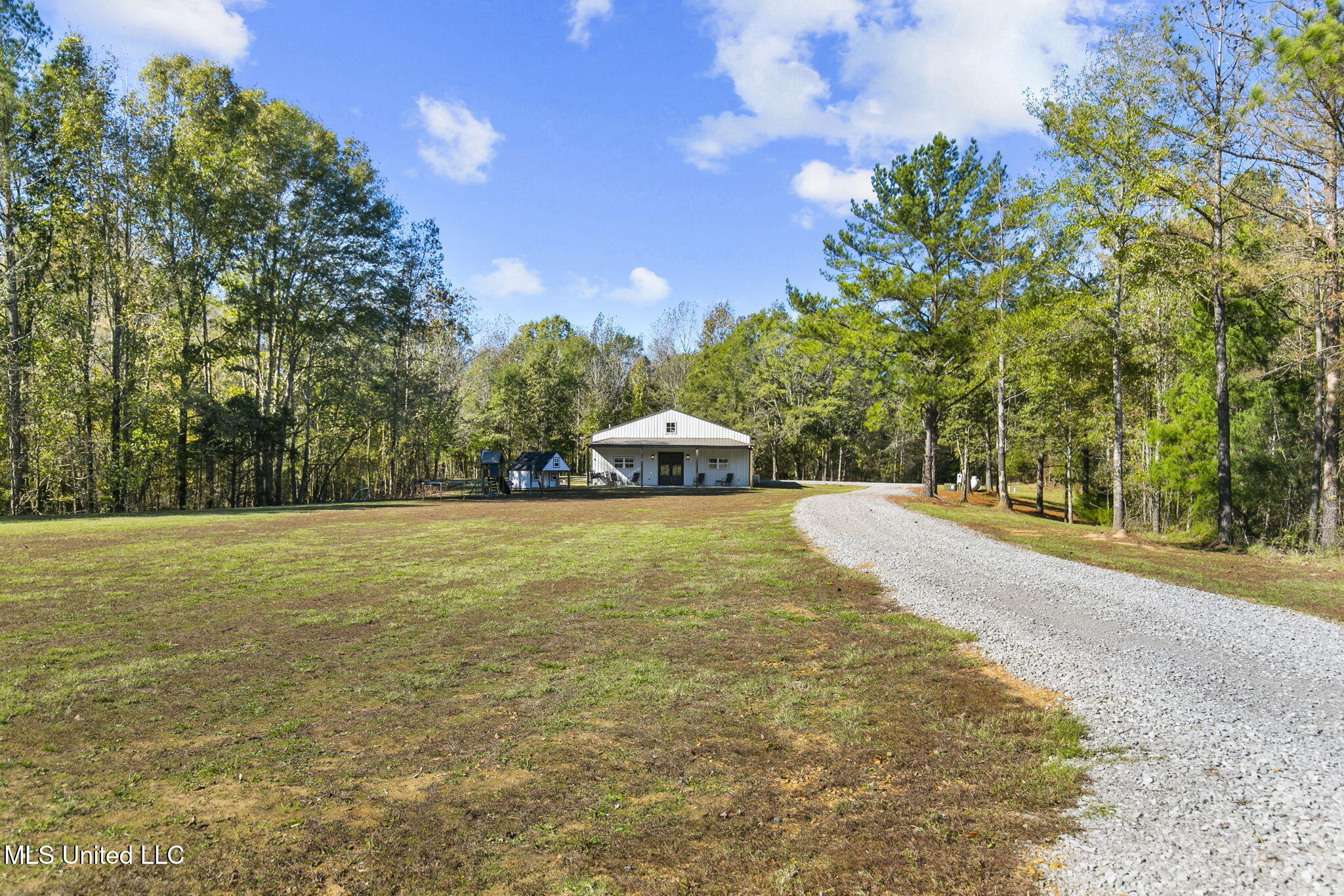 2073 Nivens Road, Benton, Mississippi image 4