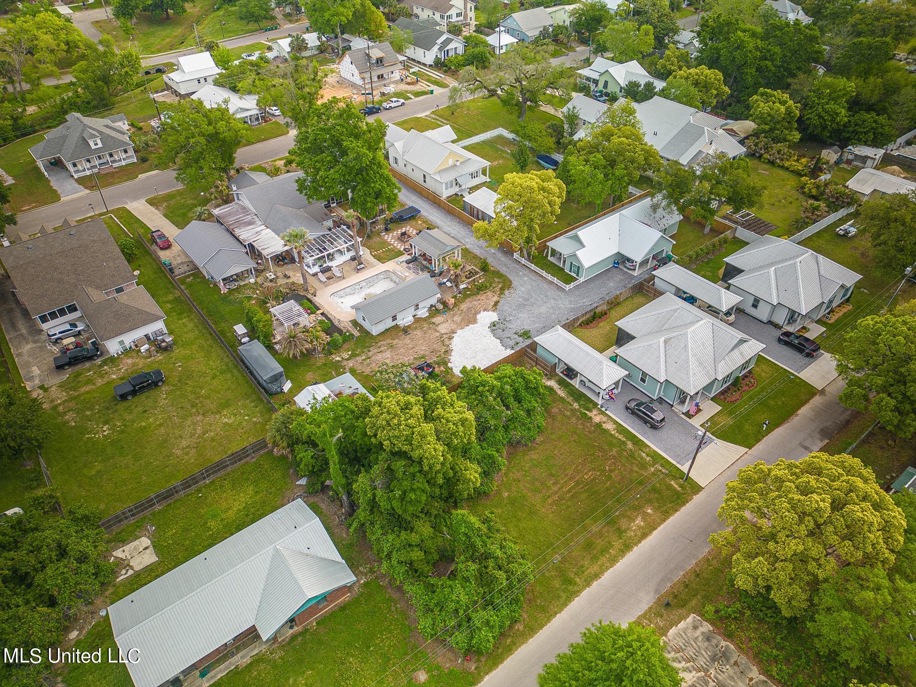 333 Saint George Street, Bay Saint Louis, Mississippi image 4