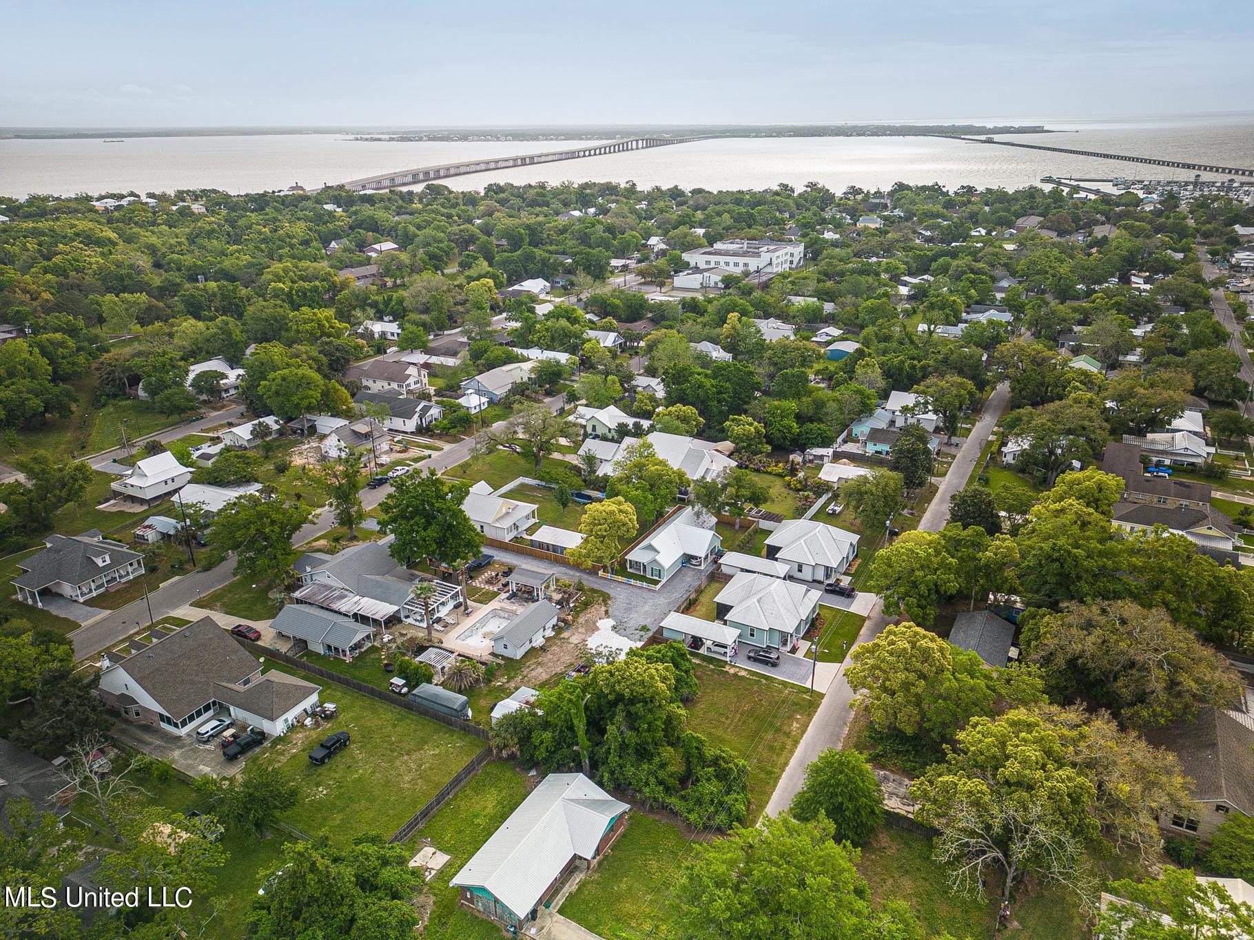 333 Saint George Street, Bay Saint Louis, Mississippi image 5