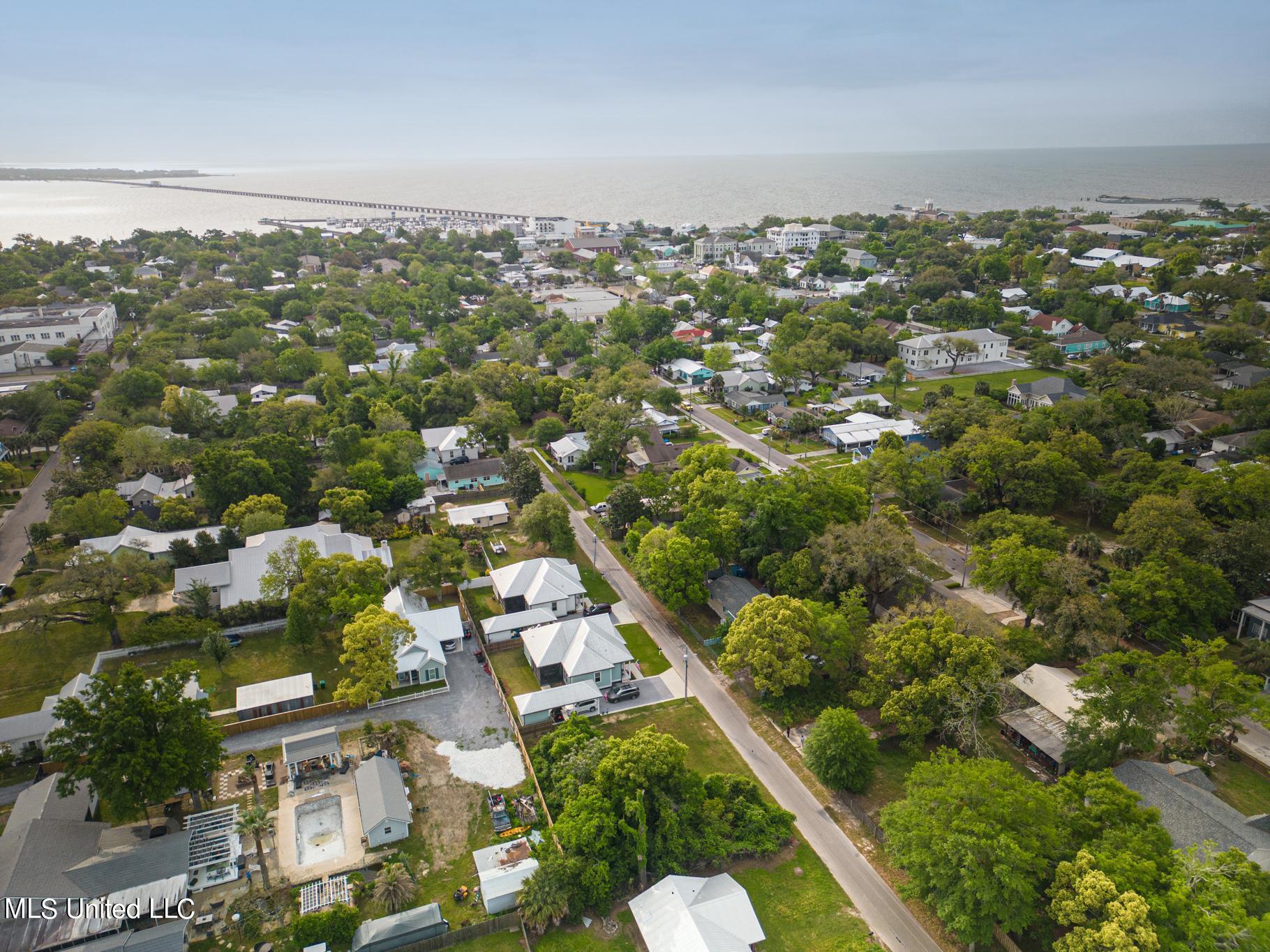 333 Saint George Street, Bay Saint Louis, Mississippi image 6