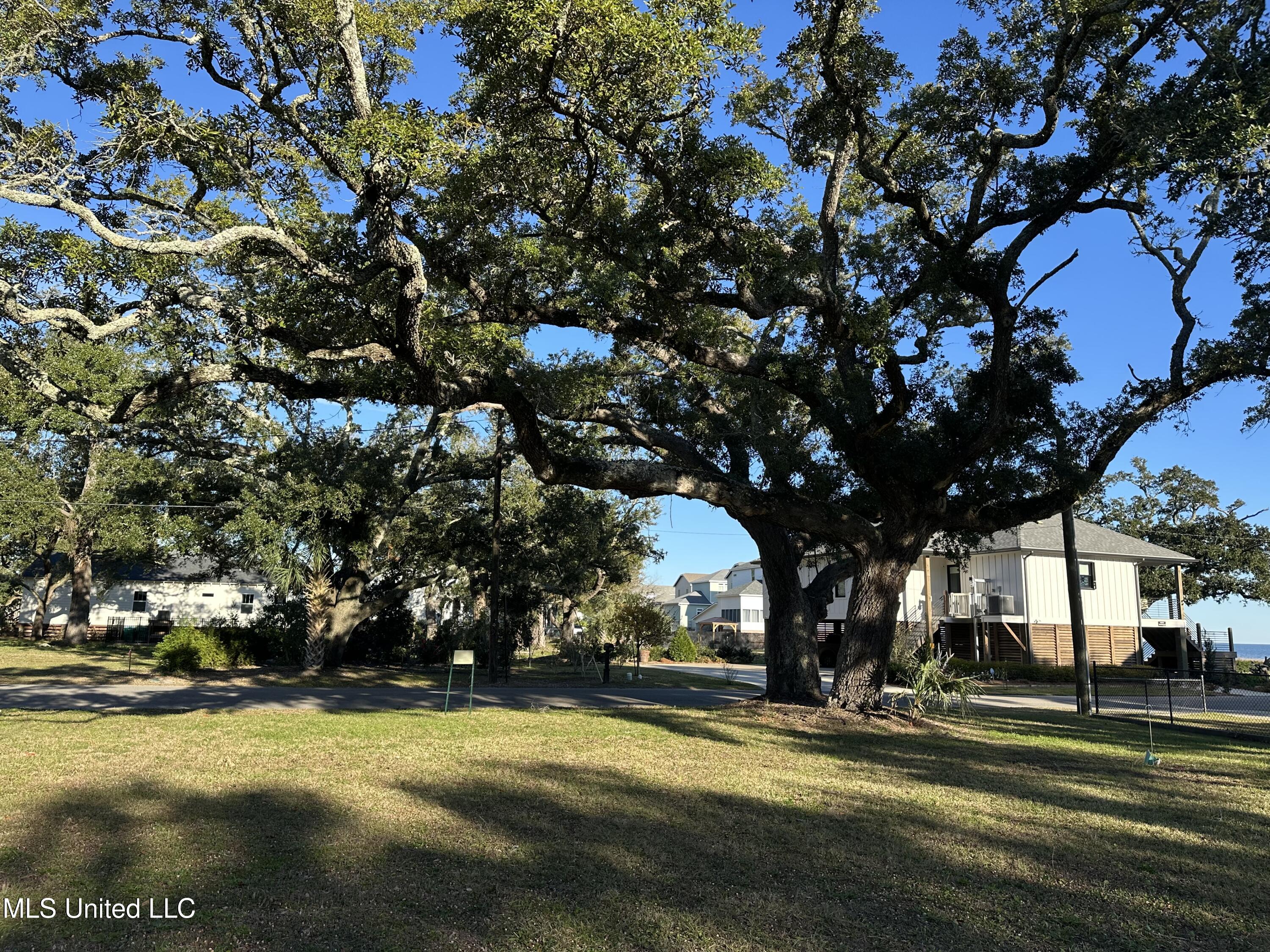 515 Rich Avenue, Gulfport, Mississippi image 6