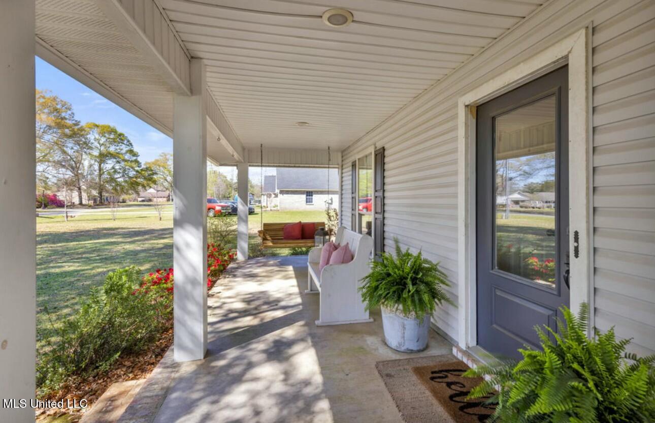 18432 Sky Lane, Saucier, Mississippi image 3