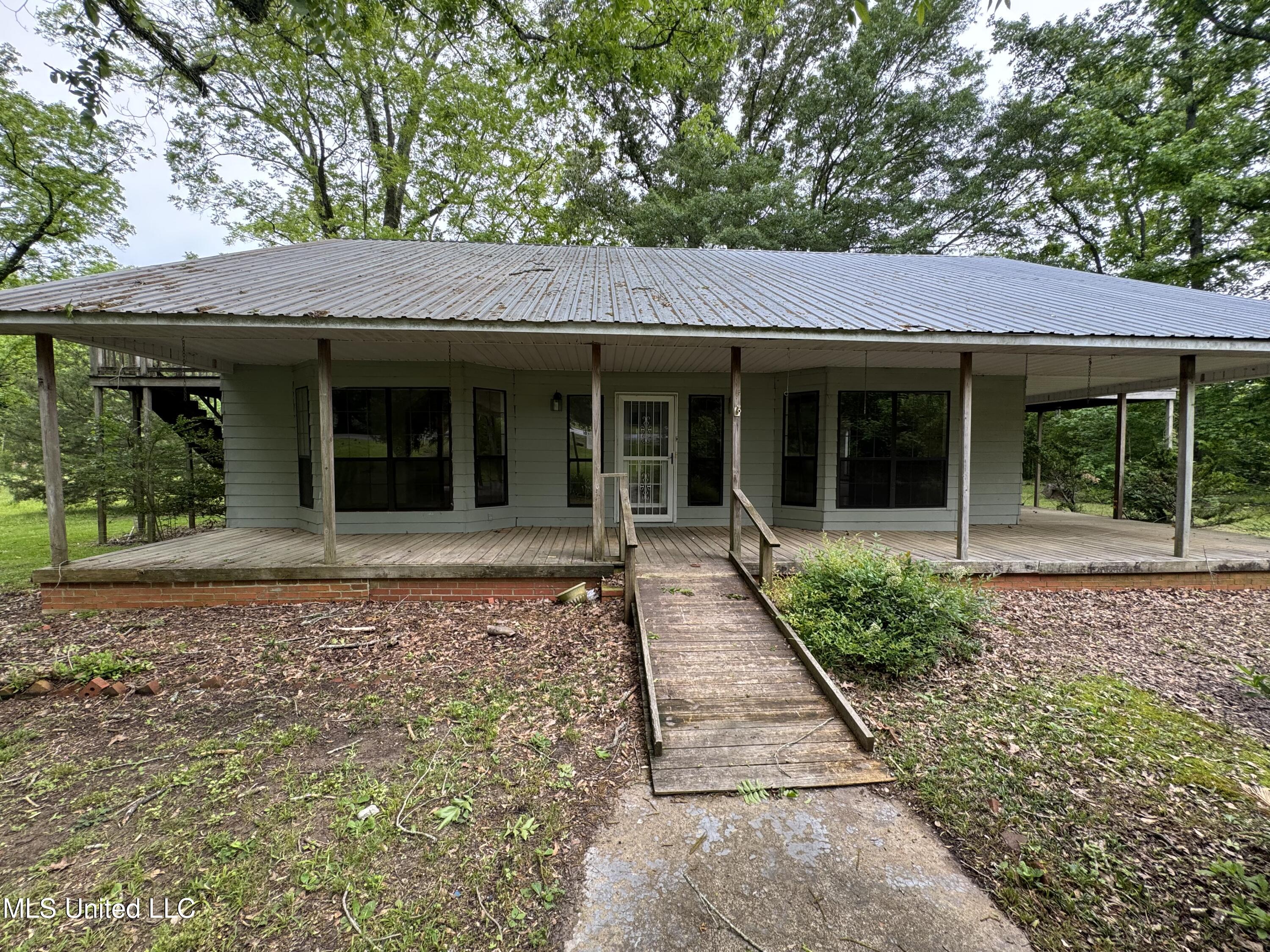 2169 Ms-429, Carthage, Mississippi image 2