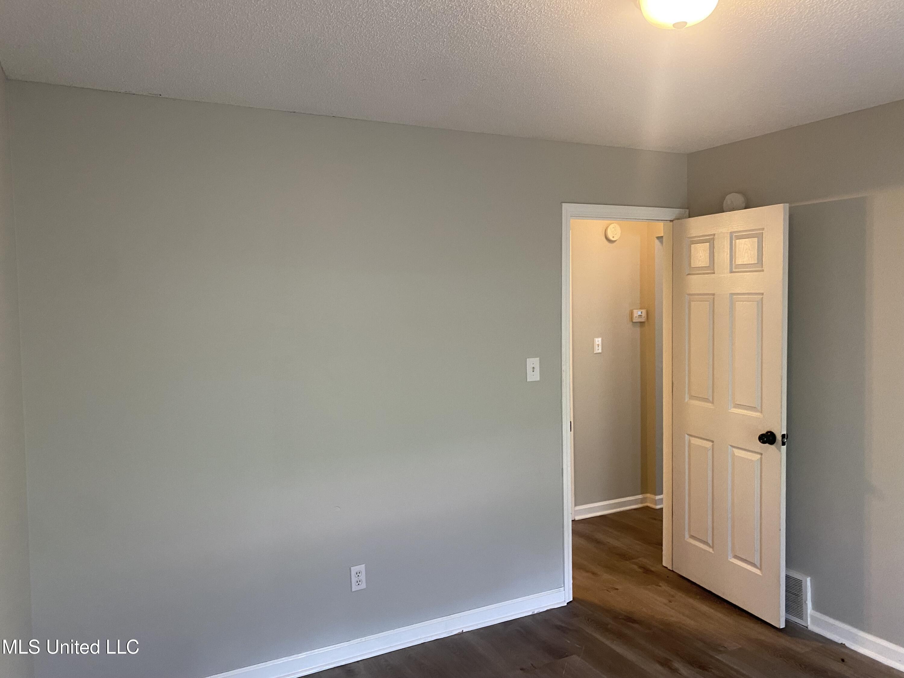 1774 Dorchester Drive, Southaven, Mississippi image 10