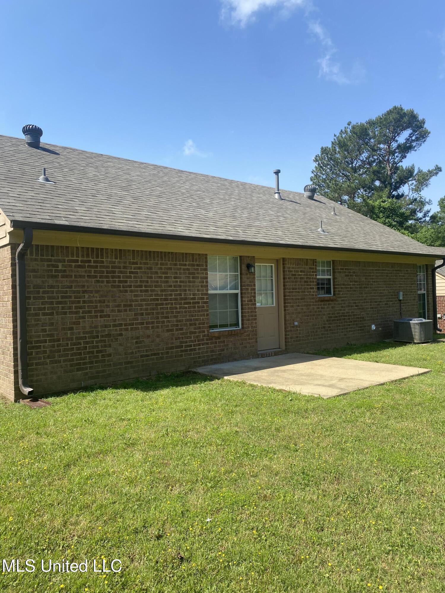 1774 Dorchester Drive, Southaven, Mississippi image 17