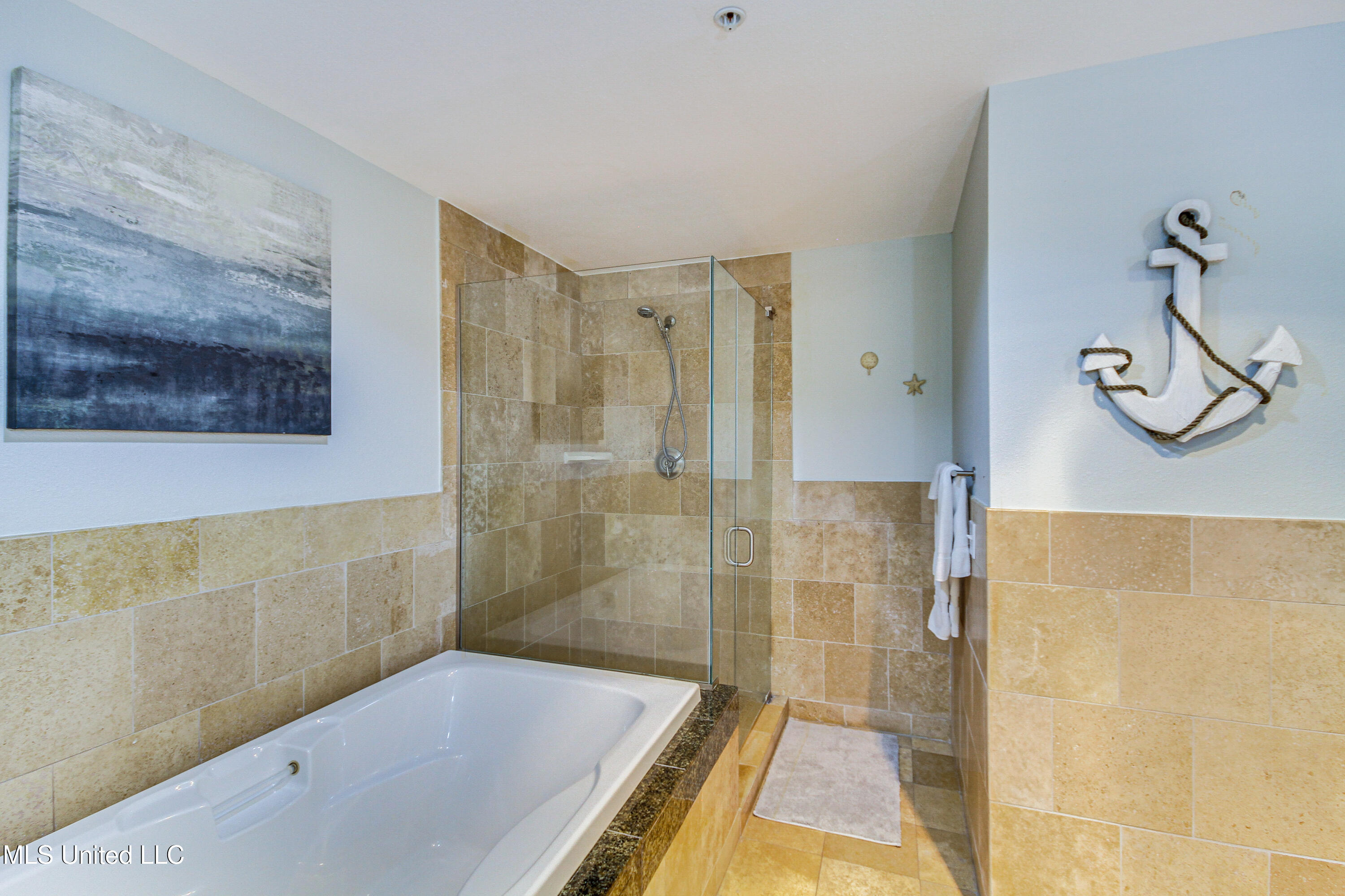 2060 Beach Boulevard #302, Biloxi, Mississippi image 26