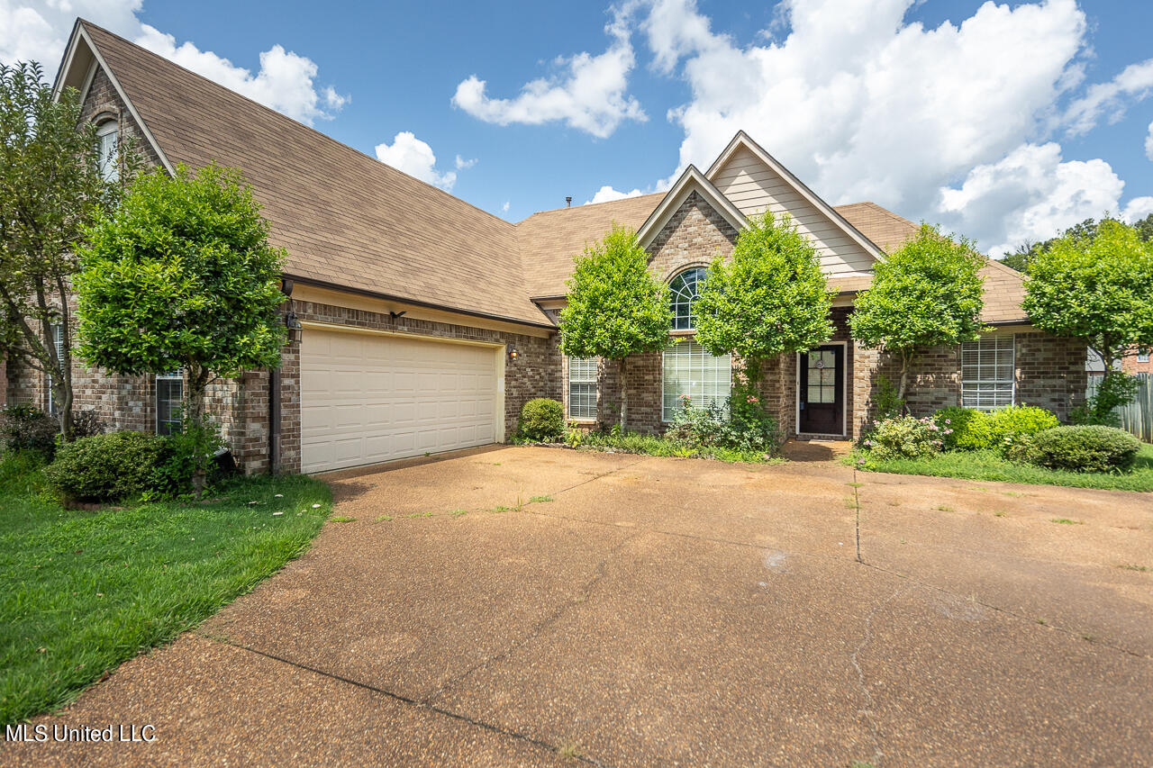 10774 Lexington Drive, Olive Branch, Mississippi image 3