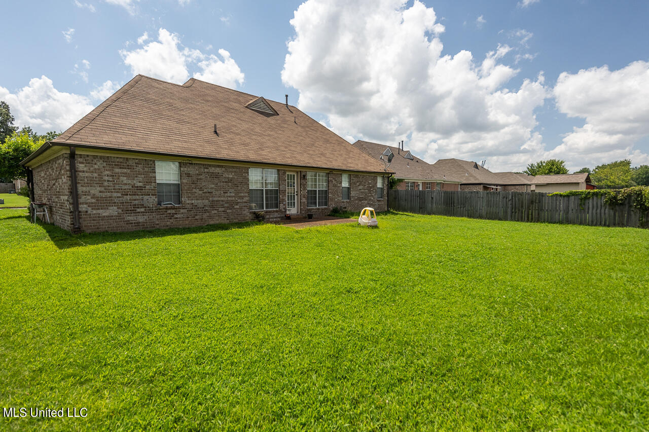 10774 Lexington Drive, Olive Branch, Mississippi image 26