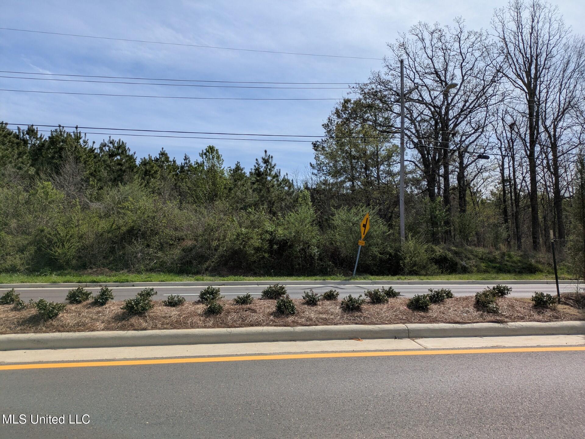 3774 Getwell Road, Southaven, Mississippi image 1