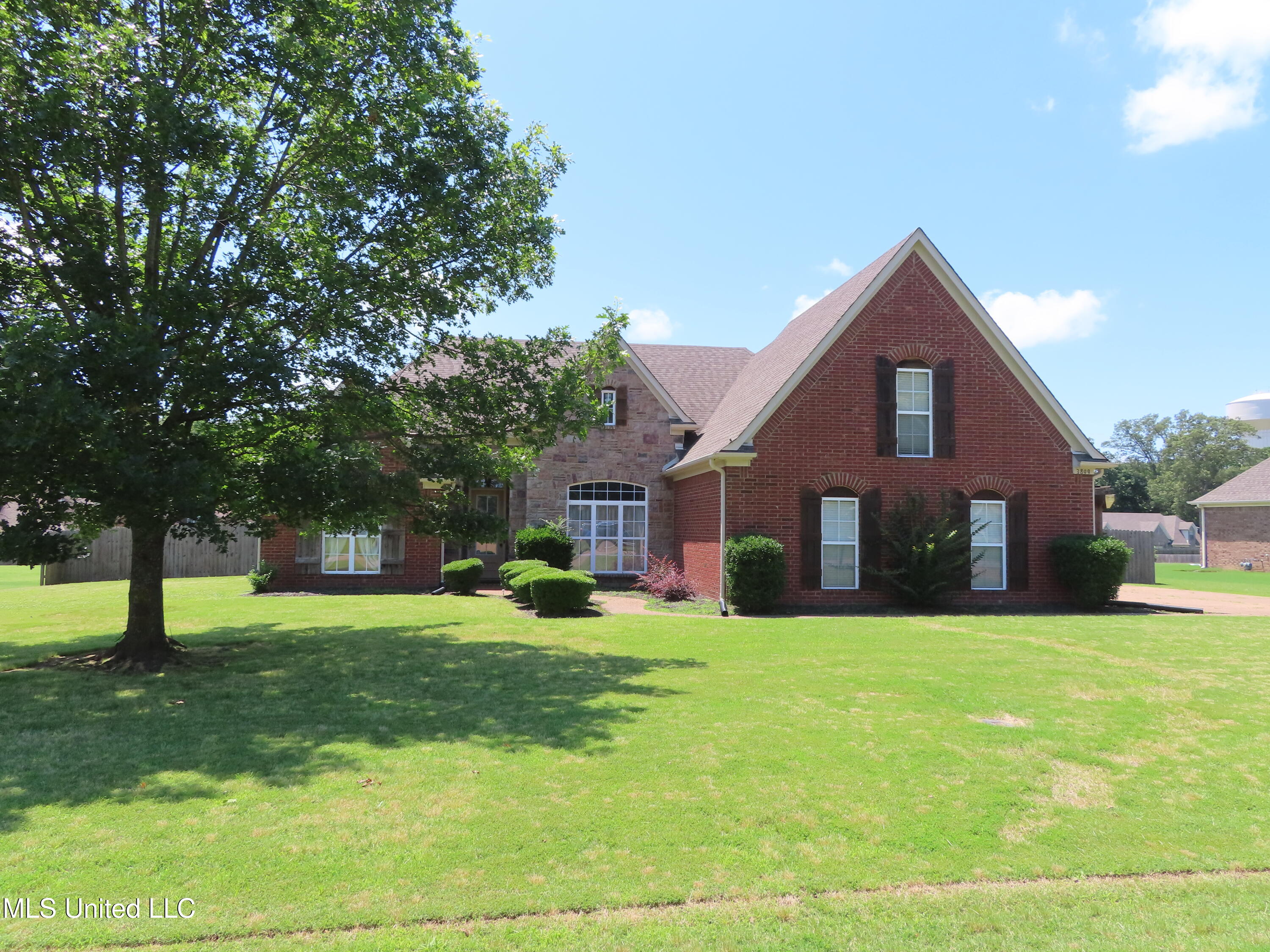 3899 Chandler Drive, Southaven, Mississippi image 1