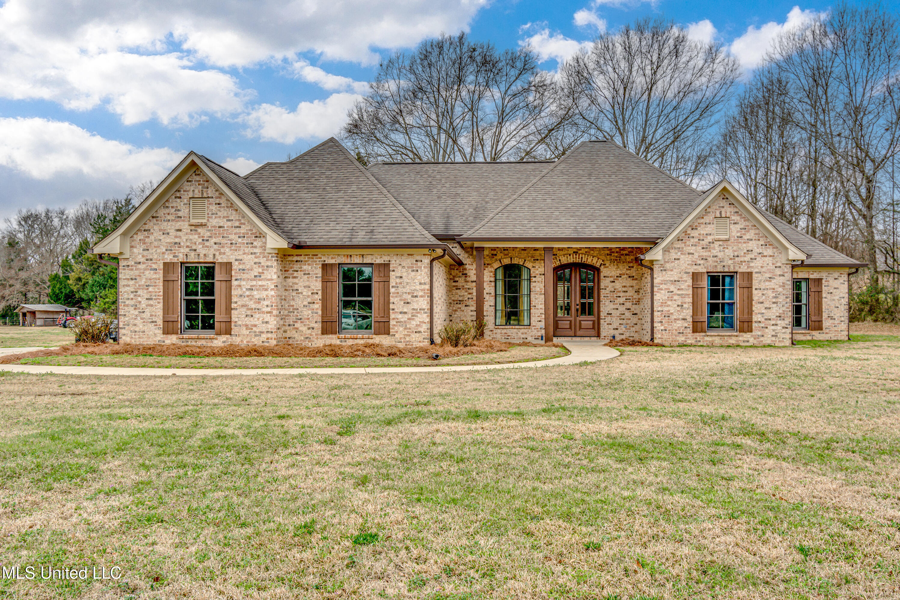 1081 Livingston Vernon Road, Flora, Mississippi image 1