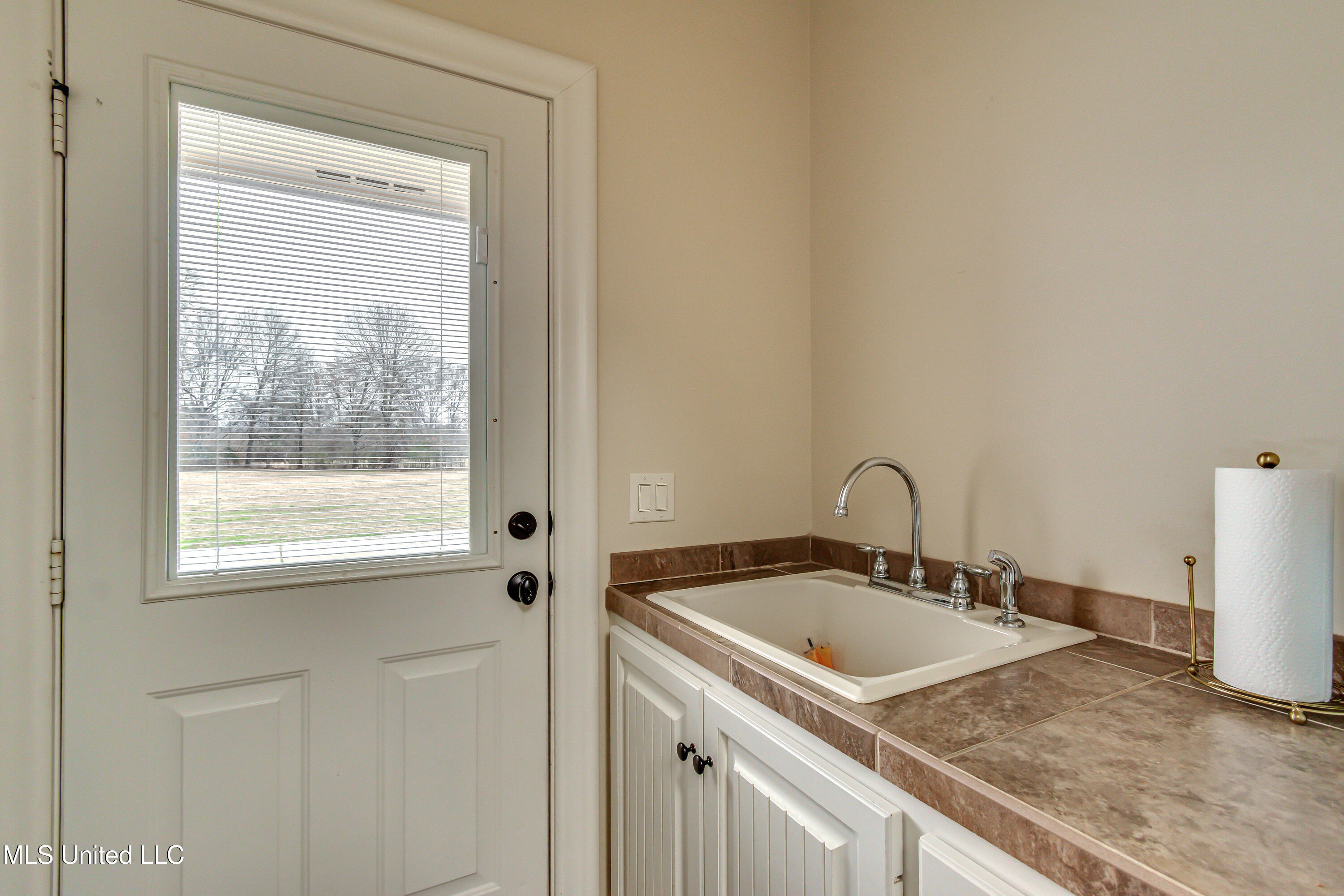 1081 Livingston Vernon Road, Flora, Mississippi image 42