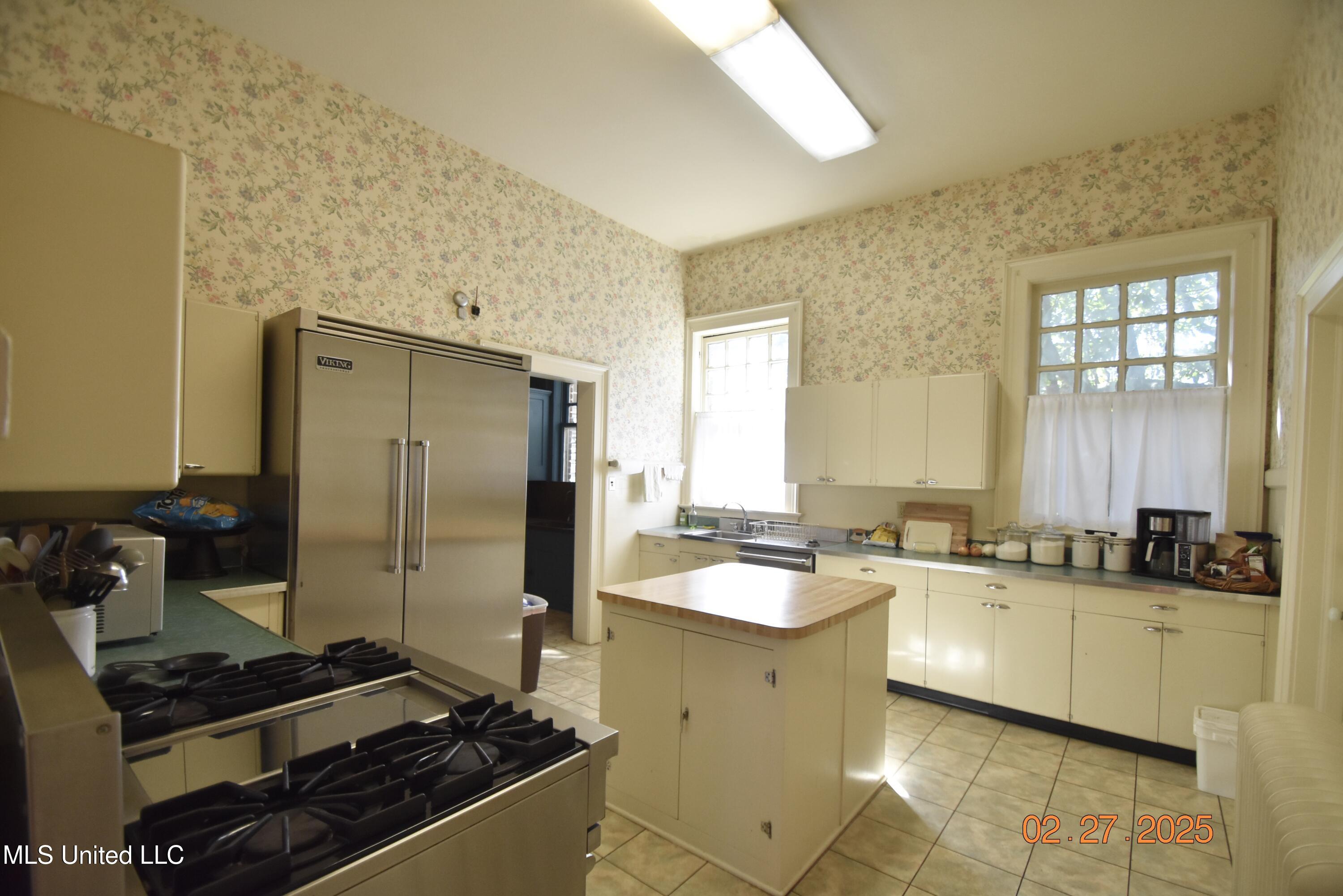 401 E Market Street, Greenwood, Mississippi image 15