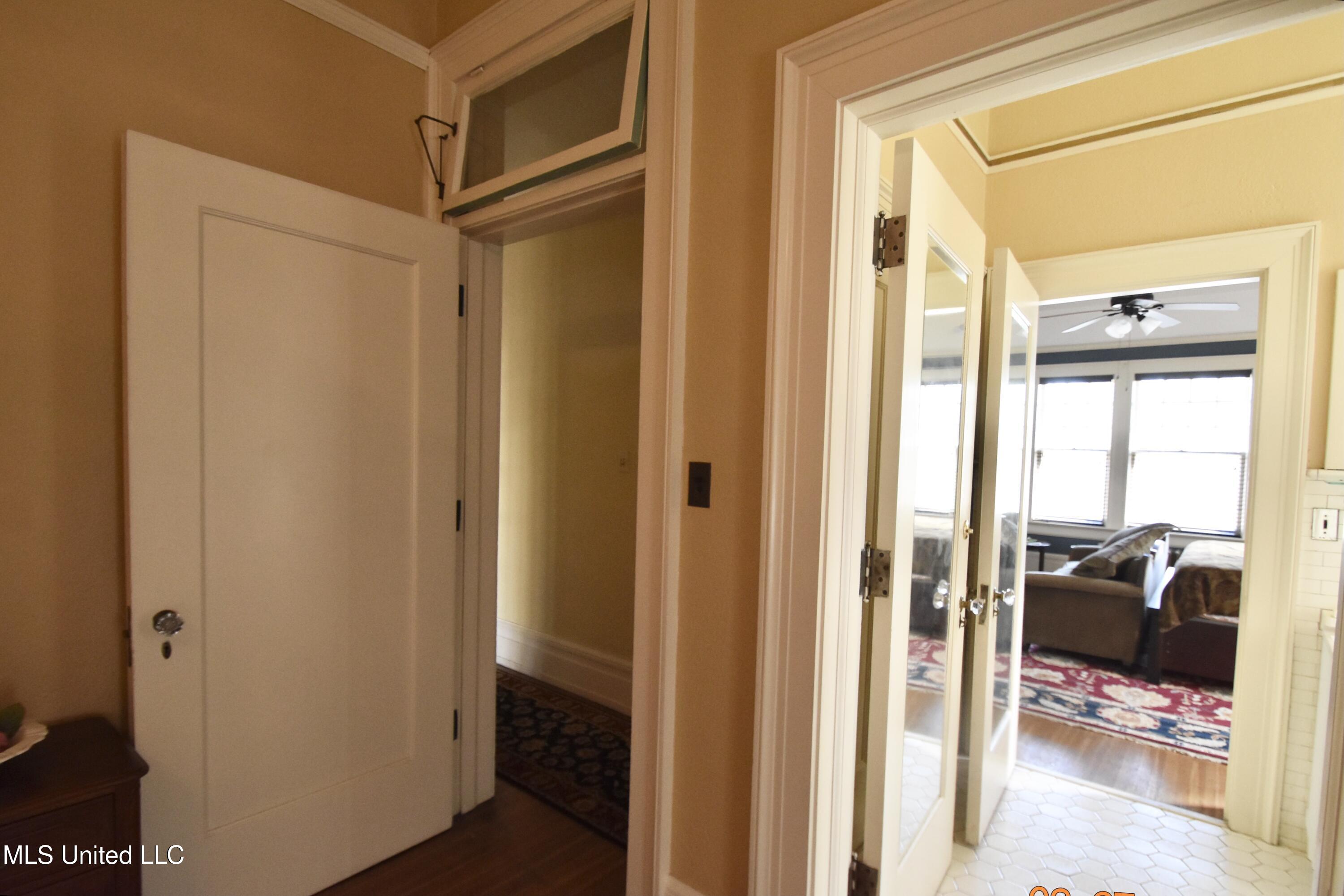 401 E Market Street, Greenwood, Mississippi image 34