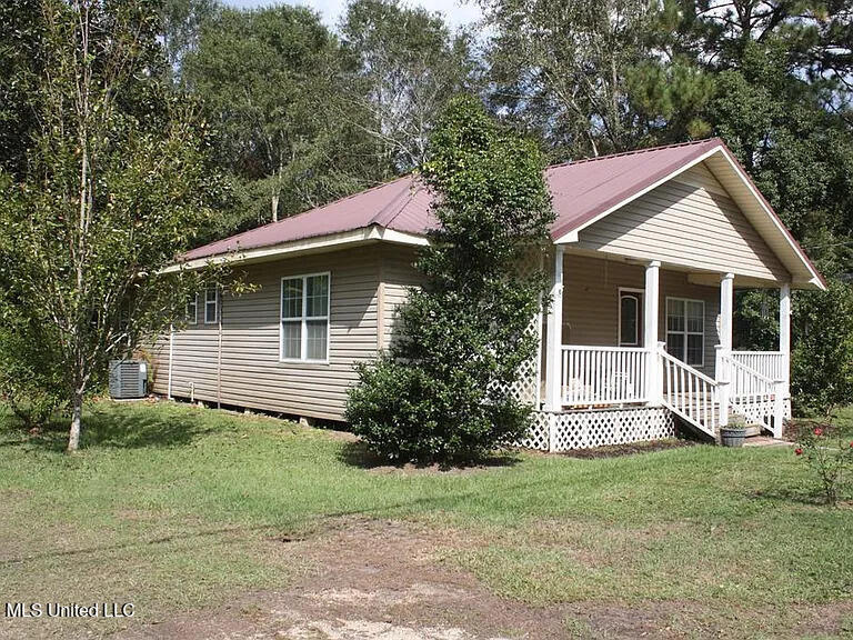 806 Neal Road, Picayune, Mississippi image 1