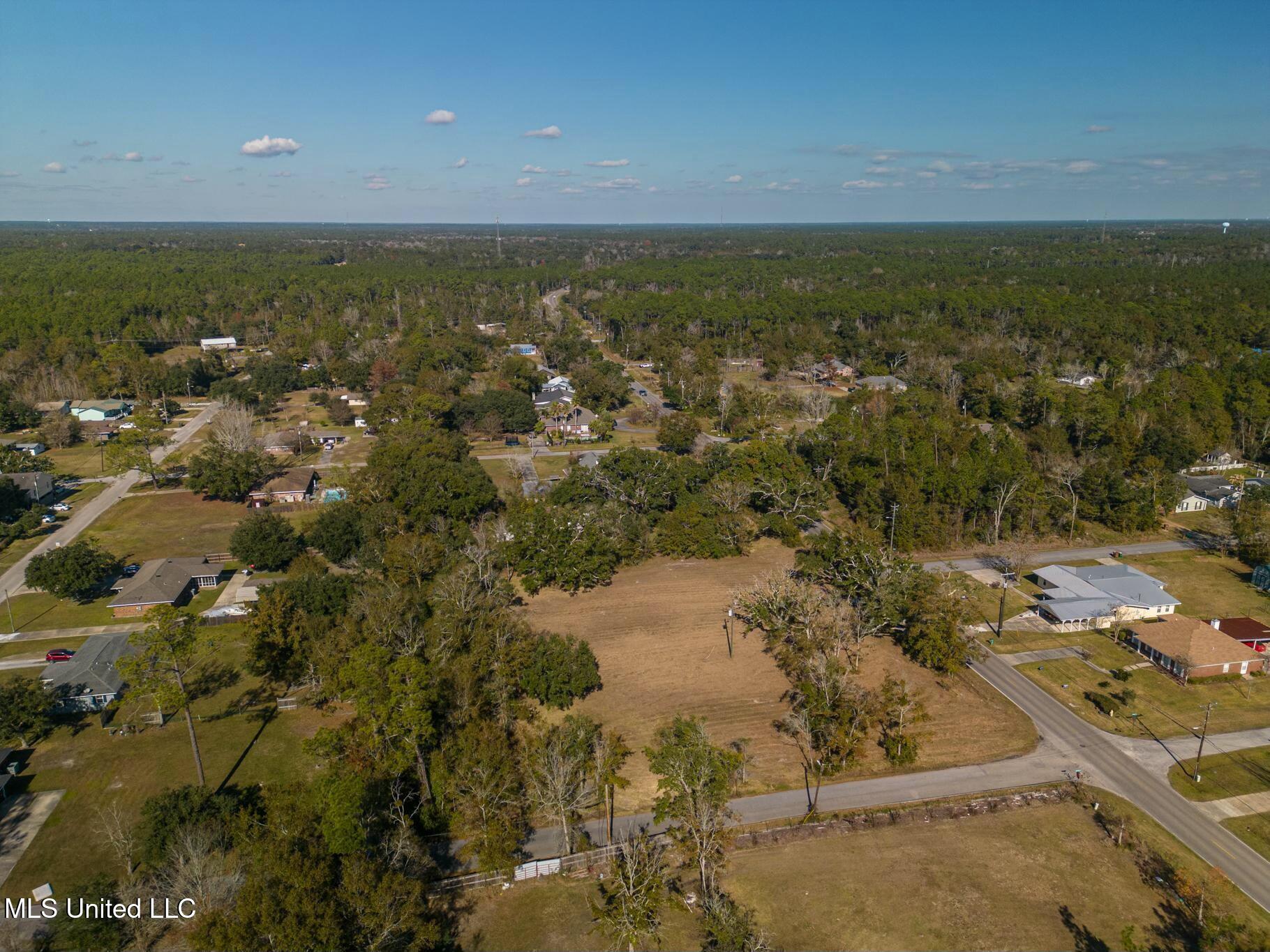 333 Menge Avenue, Pass Christian, Mississippi image 9