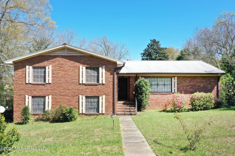 Homes For Sale - 201 Sinclair Street<br/> Pike County, McComb, MS 39648