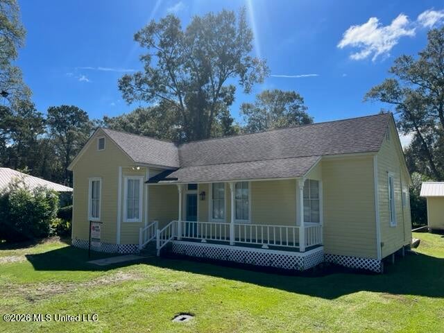 Photo 1 of 18 — 214 E 7th Street, Picayune, MS 39466