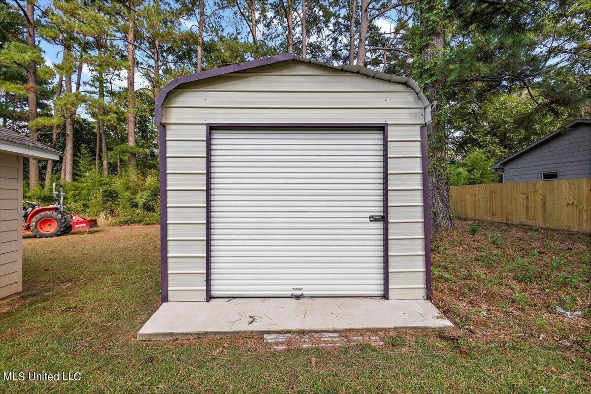 125 Lakeview Drive, Canton, Mississippi image 29