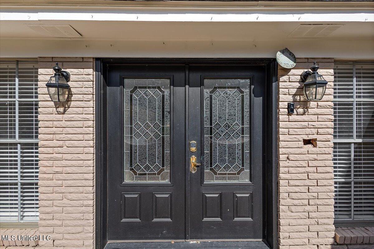 125 Lakeview Drive, Canton, Mississippi image 3