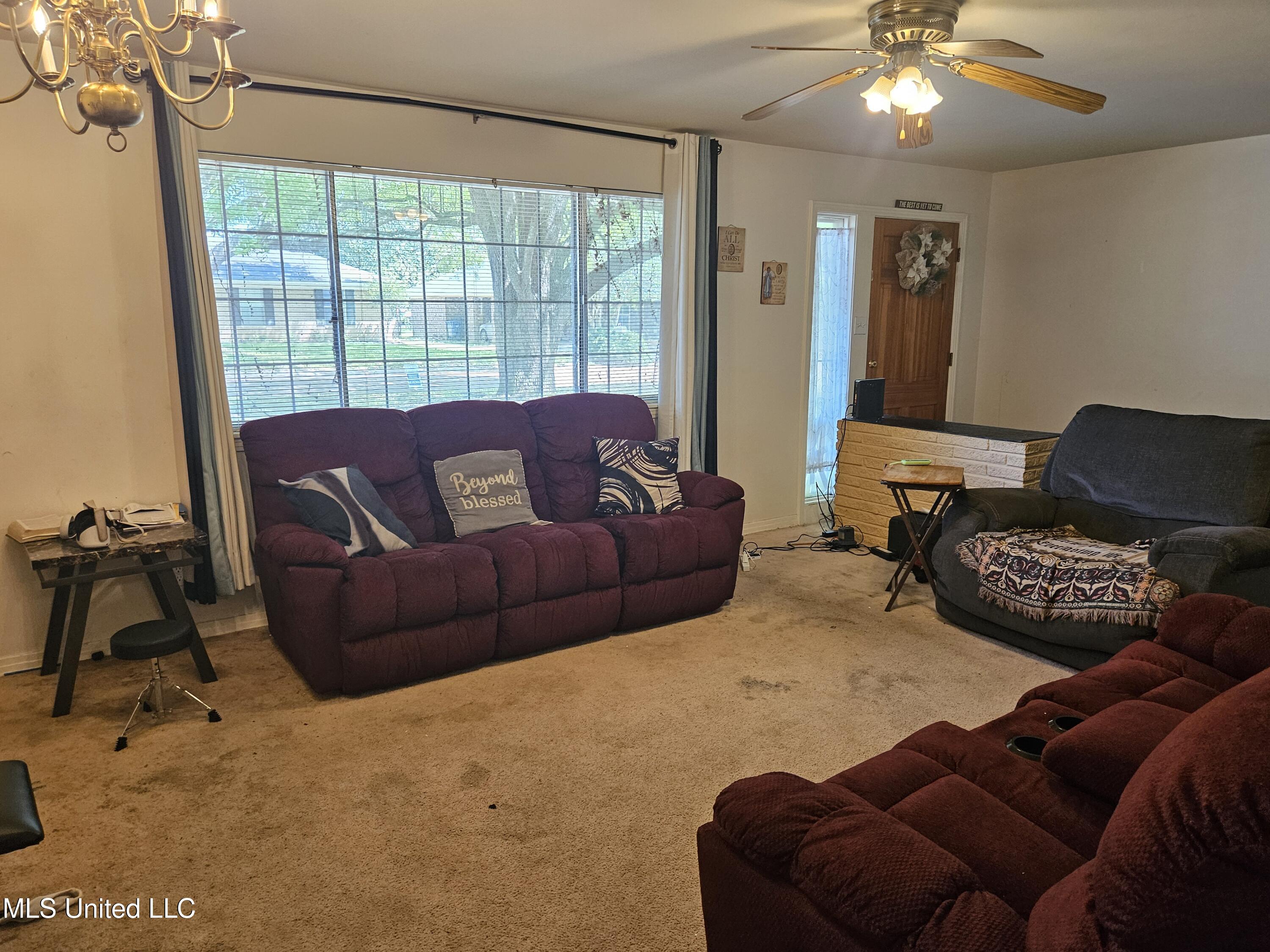 6 Woodville Drive, Natchez, Mississippi image 2