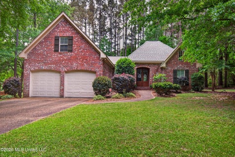 Homes For Sale - 37 Cedarow<br/> Hattiesburg, MS 39402