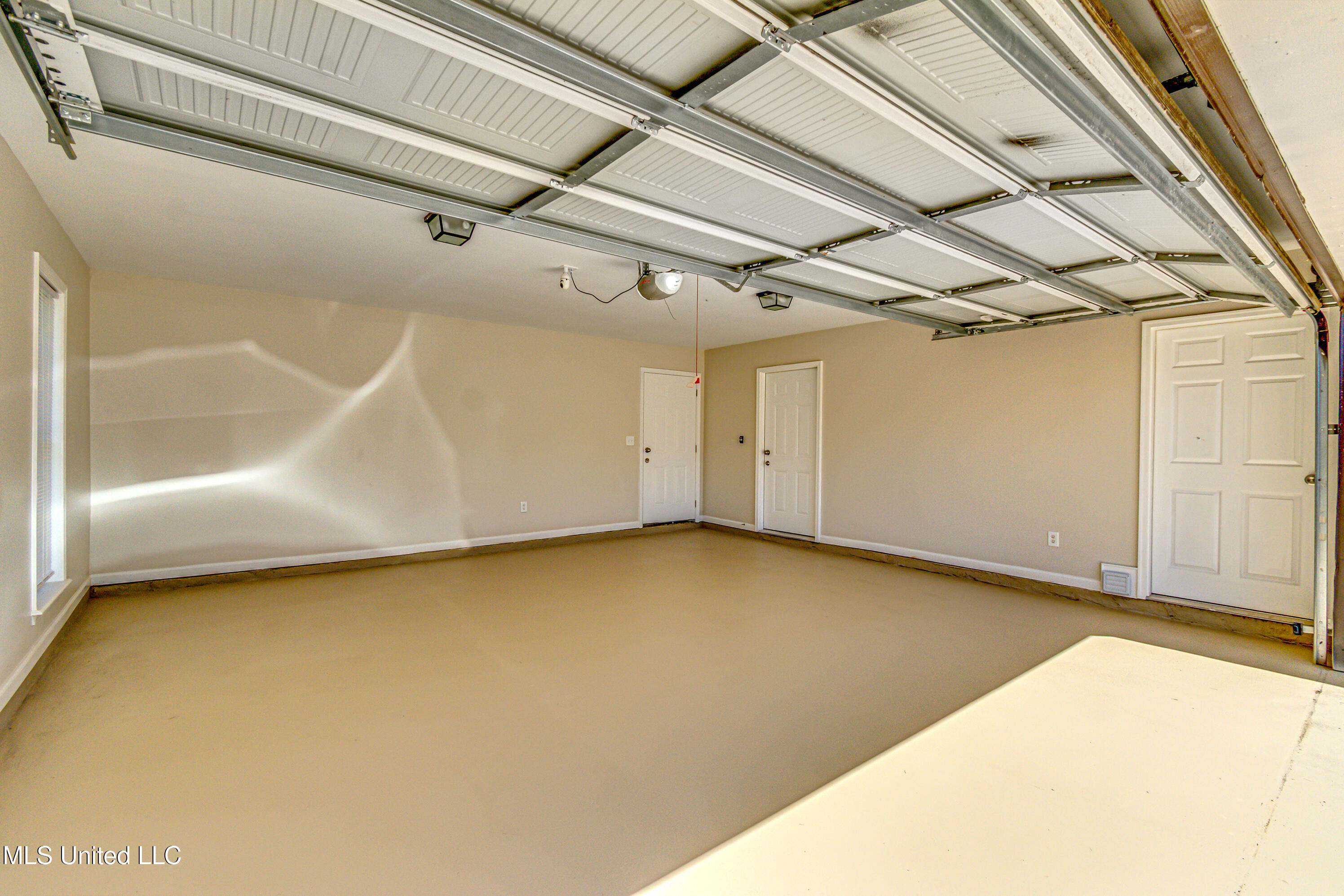 Jackson, Mississippi 39209, United States, 3 Bedrooms Bedrooms, ,2 BathroomsBathrooms,Residential,Active,87644