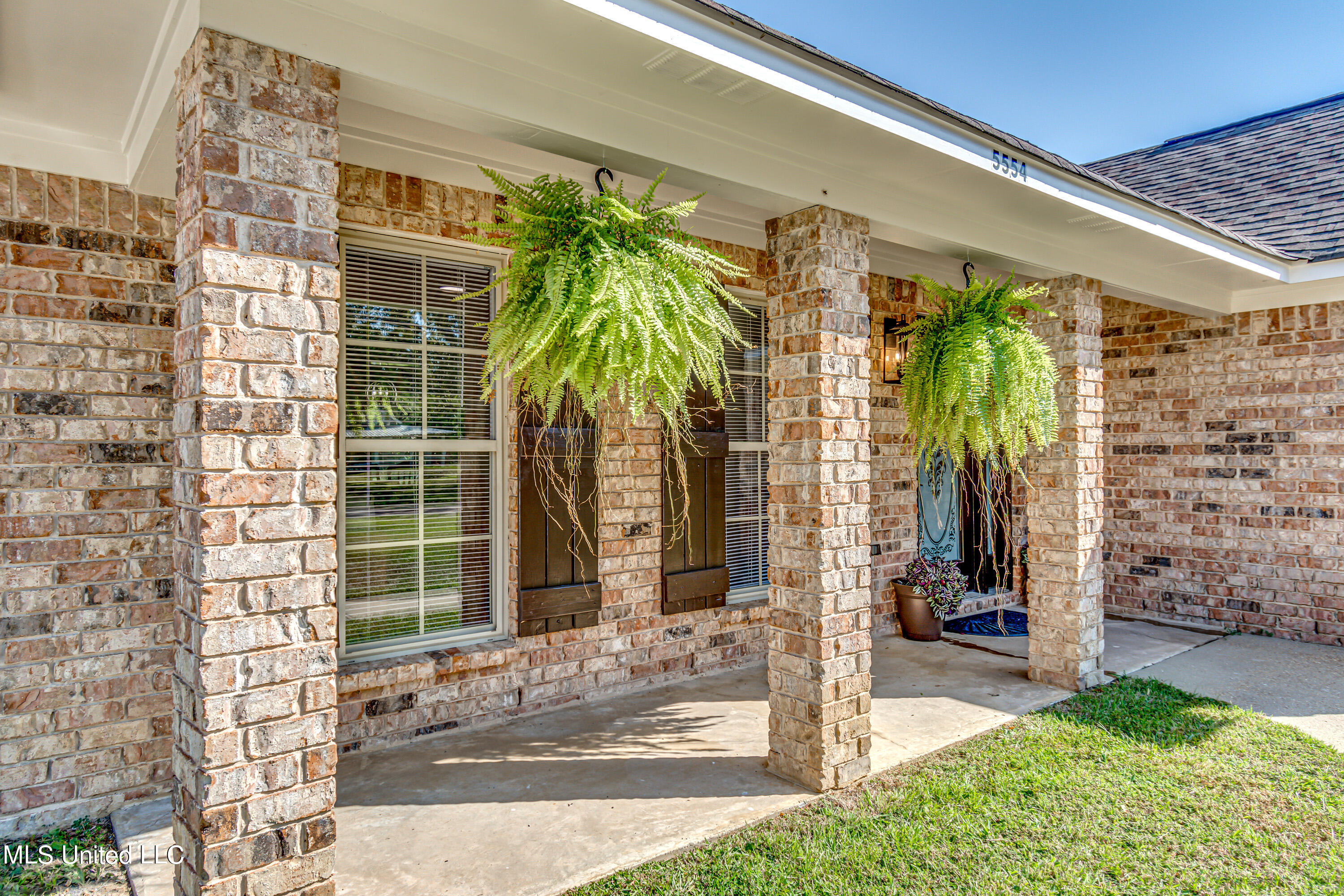 Jackson, Mississippi 39209, United States, 3 Bedrooms Bedrooms, ,2 BathroomsBathrooms,Residential,Active,87644