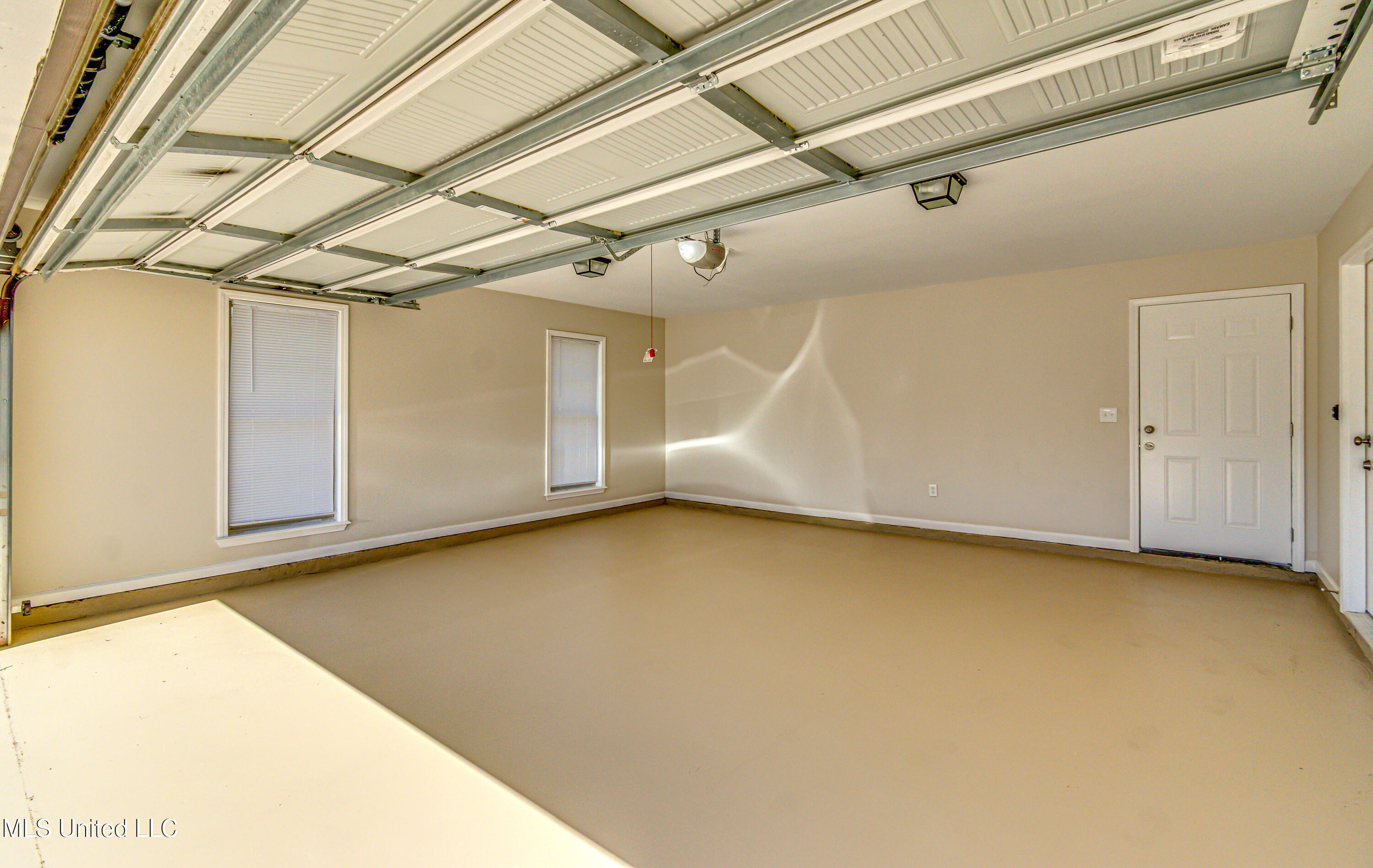 Jackson, Mississippi 39209, United States, 3 Bedrooms Bedrooms, ,2 BathroomsBathrooms,Residential,Active,87644