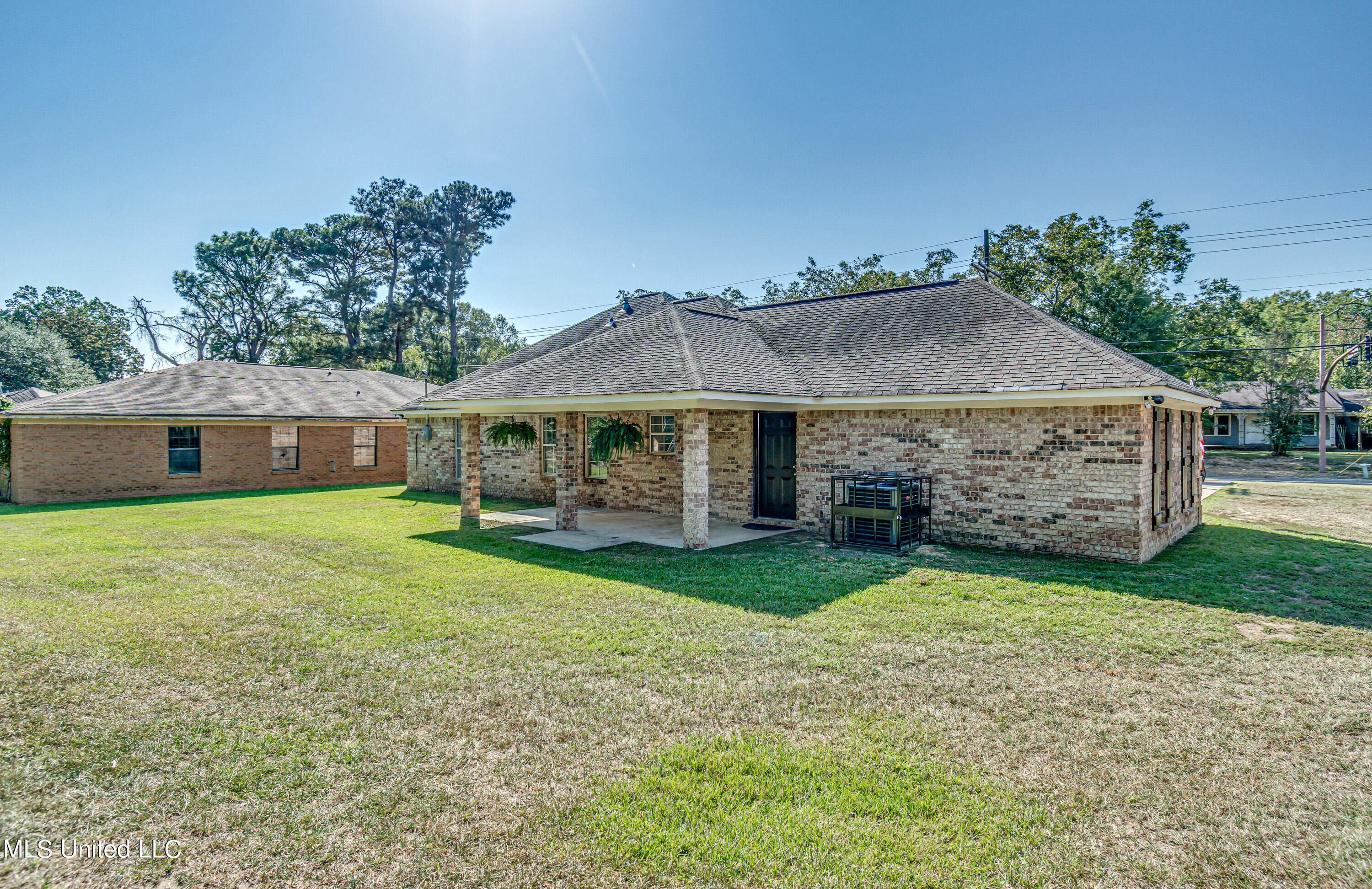 Jackson, Mississippi 39209, United States, 3 Bedrooms Bedrooms, ,2 BathroomsBathrooms,Residential,Active,87644