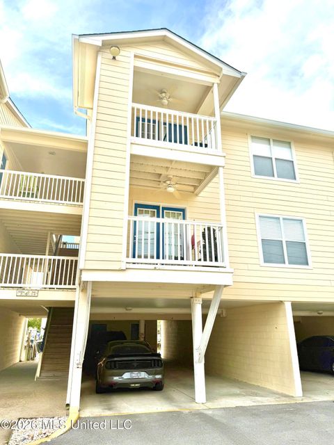 Condo For Sale - 2421 Beachview Drive<br/> Ocean Springs, MS 39564