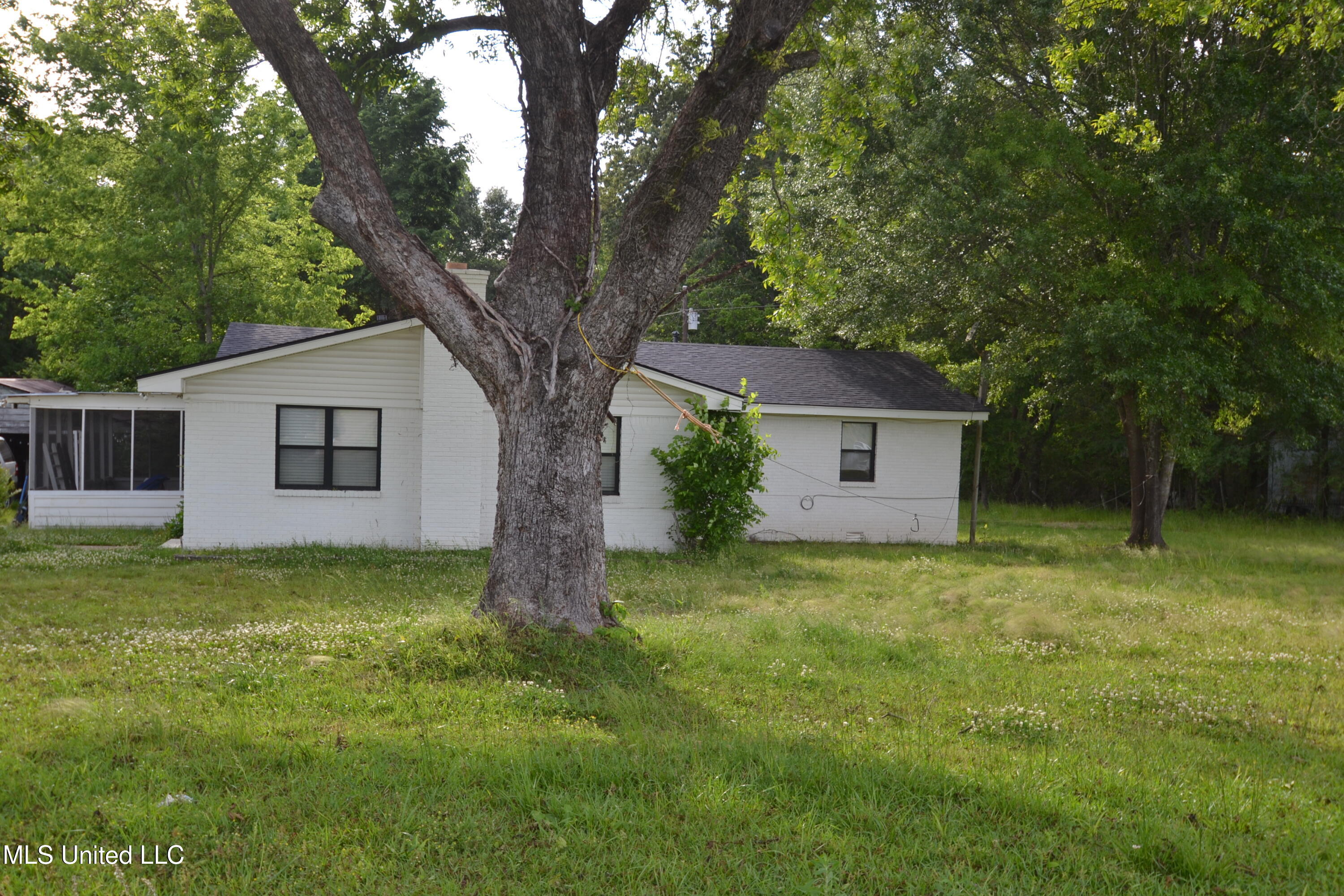 443 Highway 305 N, Olive Branch, Mississippi image 10