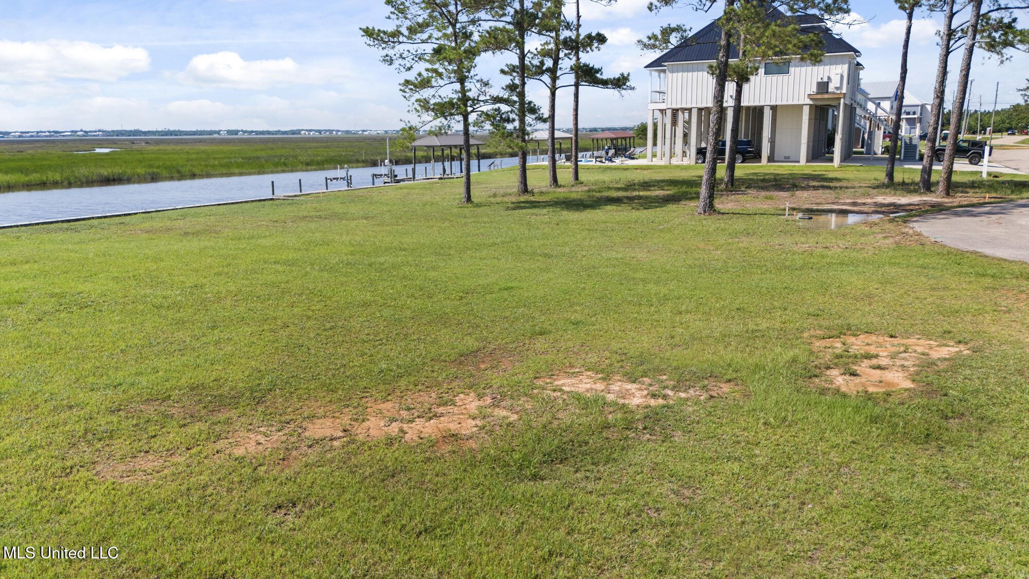 1434 Hanakealoha Place, Diamondhead, Mississippi image 8