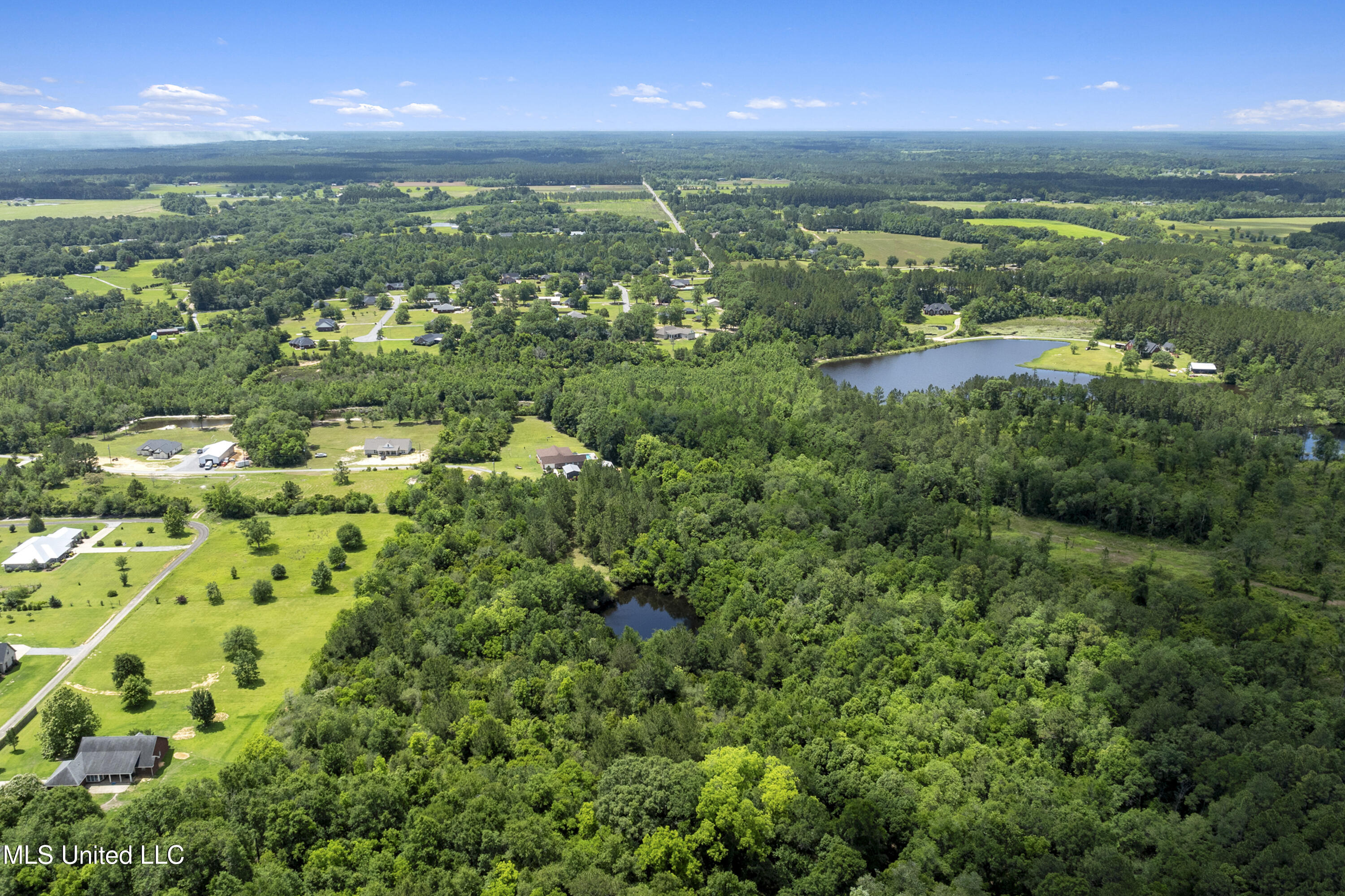 Amberwood Lane, Lucedale, Mississippi image 21