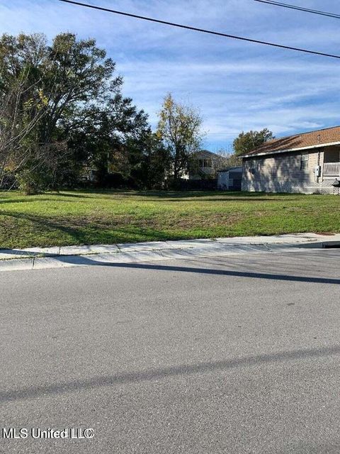 Vacant Land For Sale - 187 Maple Street<br/> Biloxi, MS 39530