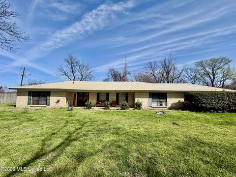 Homes For Sale - 4926 S Highway 61<br/> Bolivar County, Mound Bayou, MS 38762