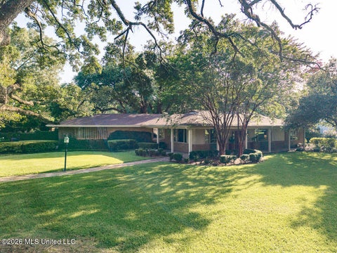 Homes For Sale - 3 Bingaman Lane<br/> Adams County, Natchez, MS 39120