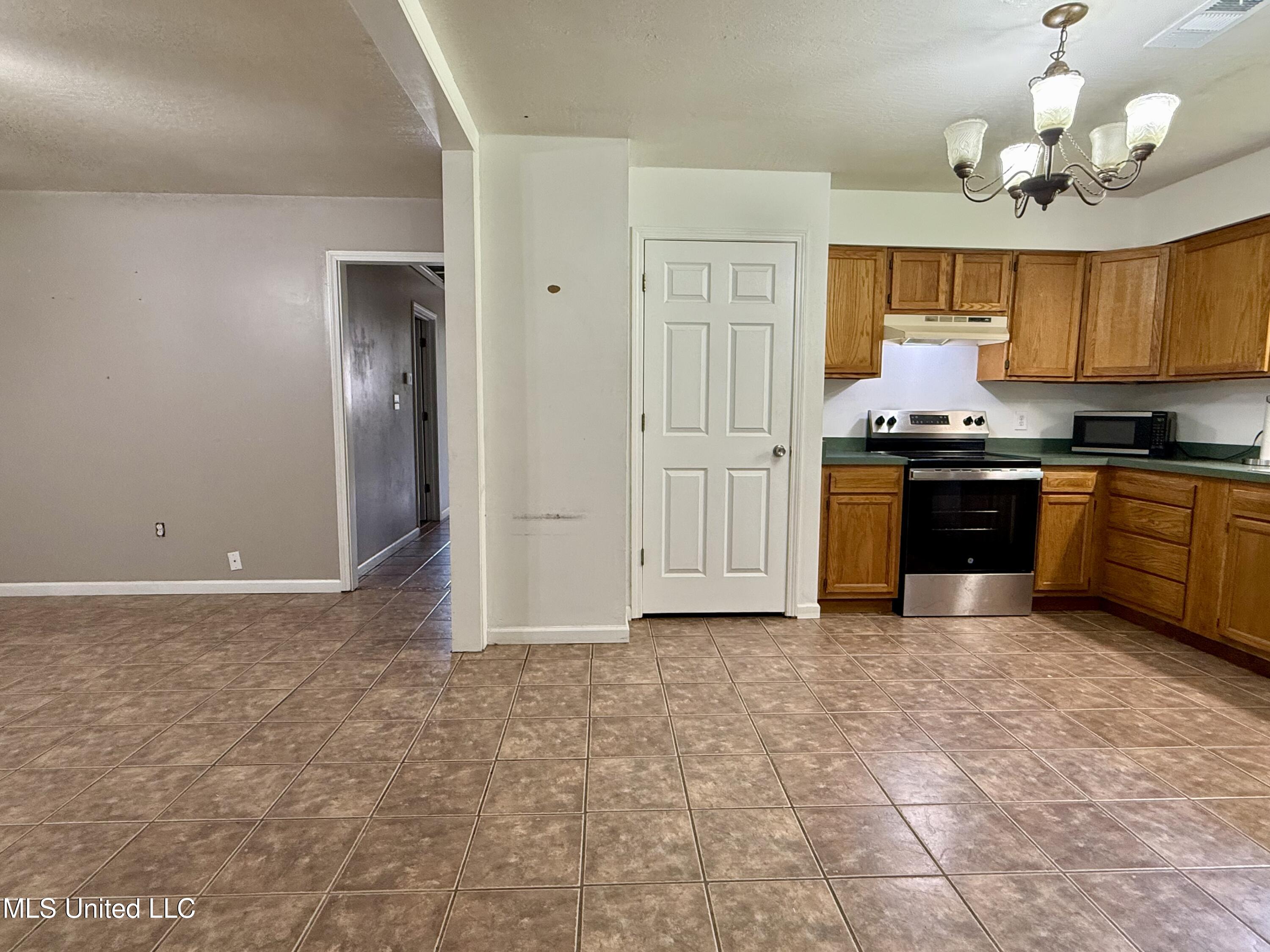 108 Mount Bass St, Long Beach, Mississippi image 2
