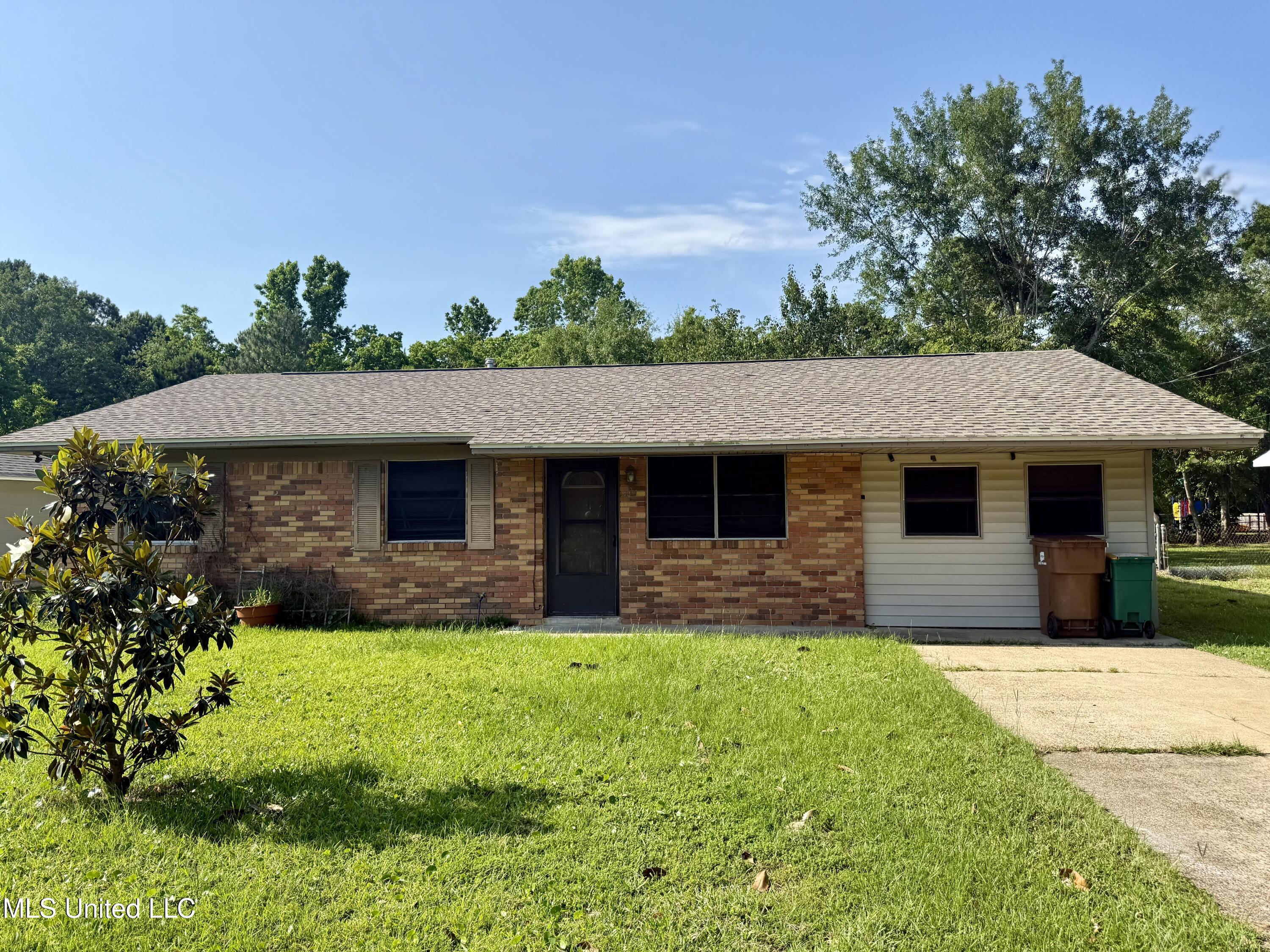 108 Mount Bass St, Long Beach, Mississippi image 1