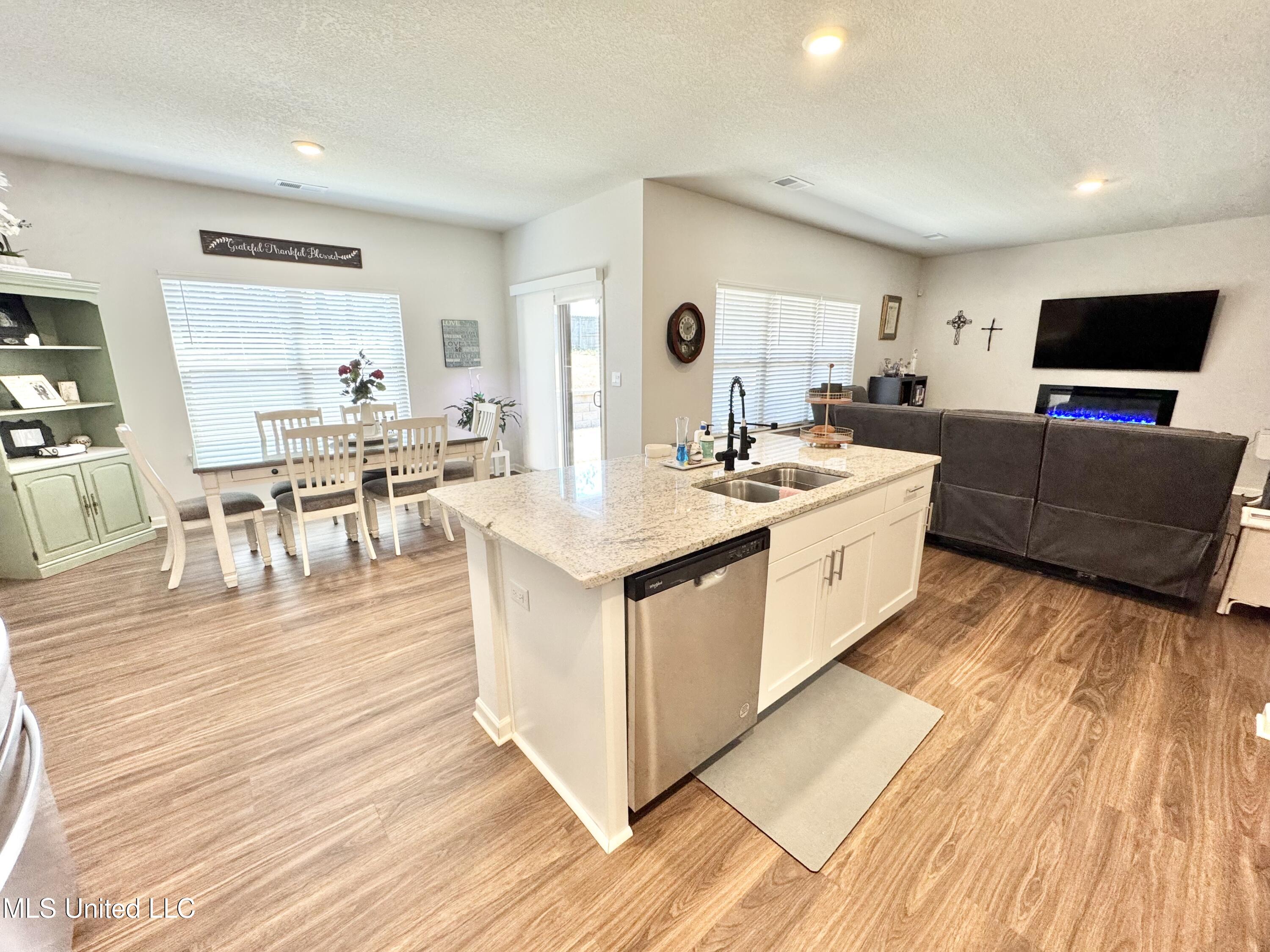 2347 Hyacinth Lane, Hernando, Mississippi image 8