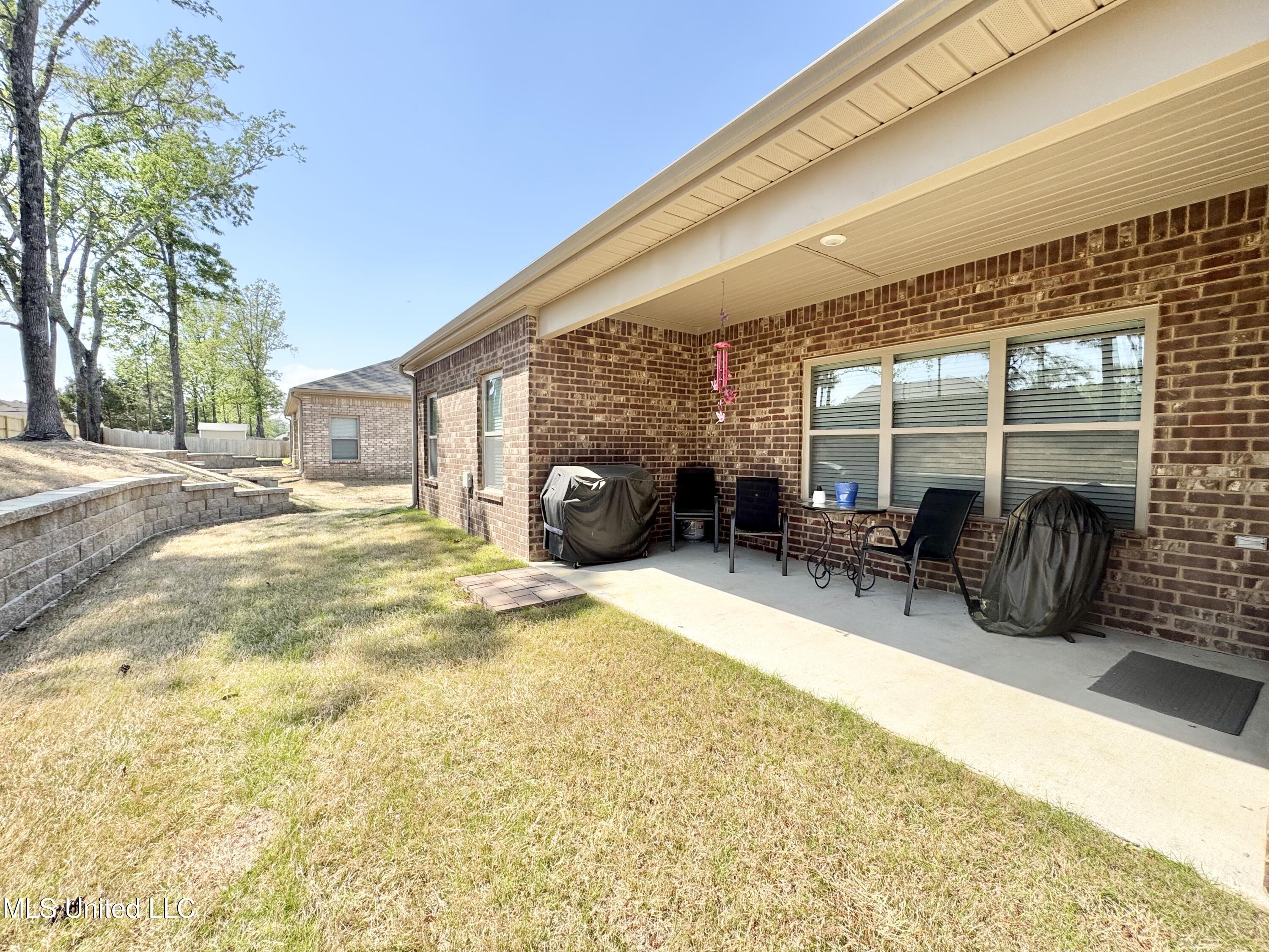 2347 Hyacinth Lane, Hernando, Mississippi image 25