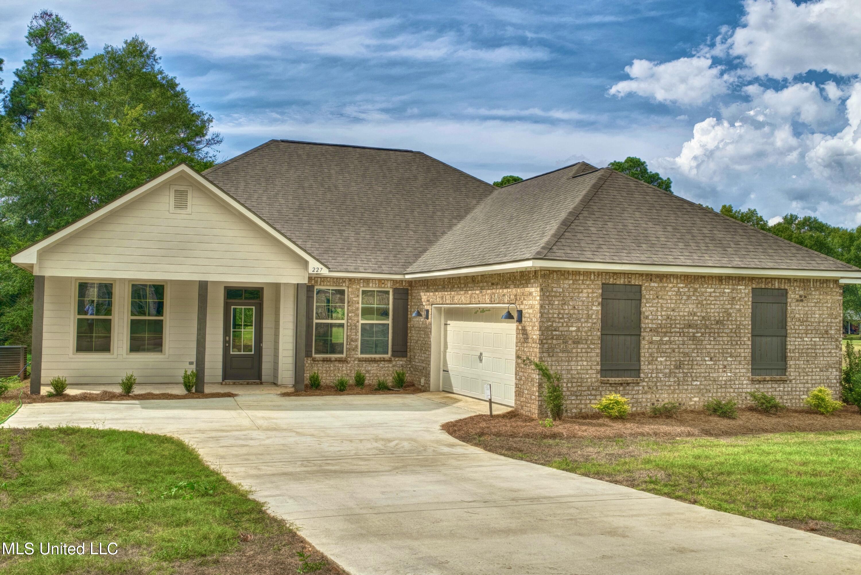 227 Deerfield Club Drive, Canton, Mississippi image 3